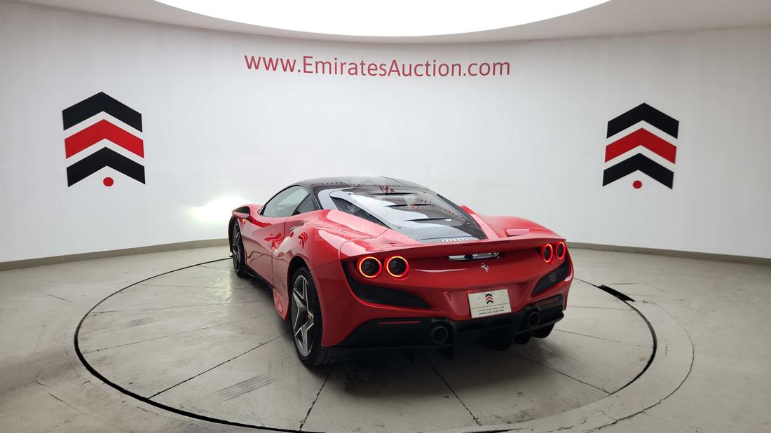 فيراري F8 Spider 2023 — الزاوية الخلفية اليسرى — صورة 7