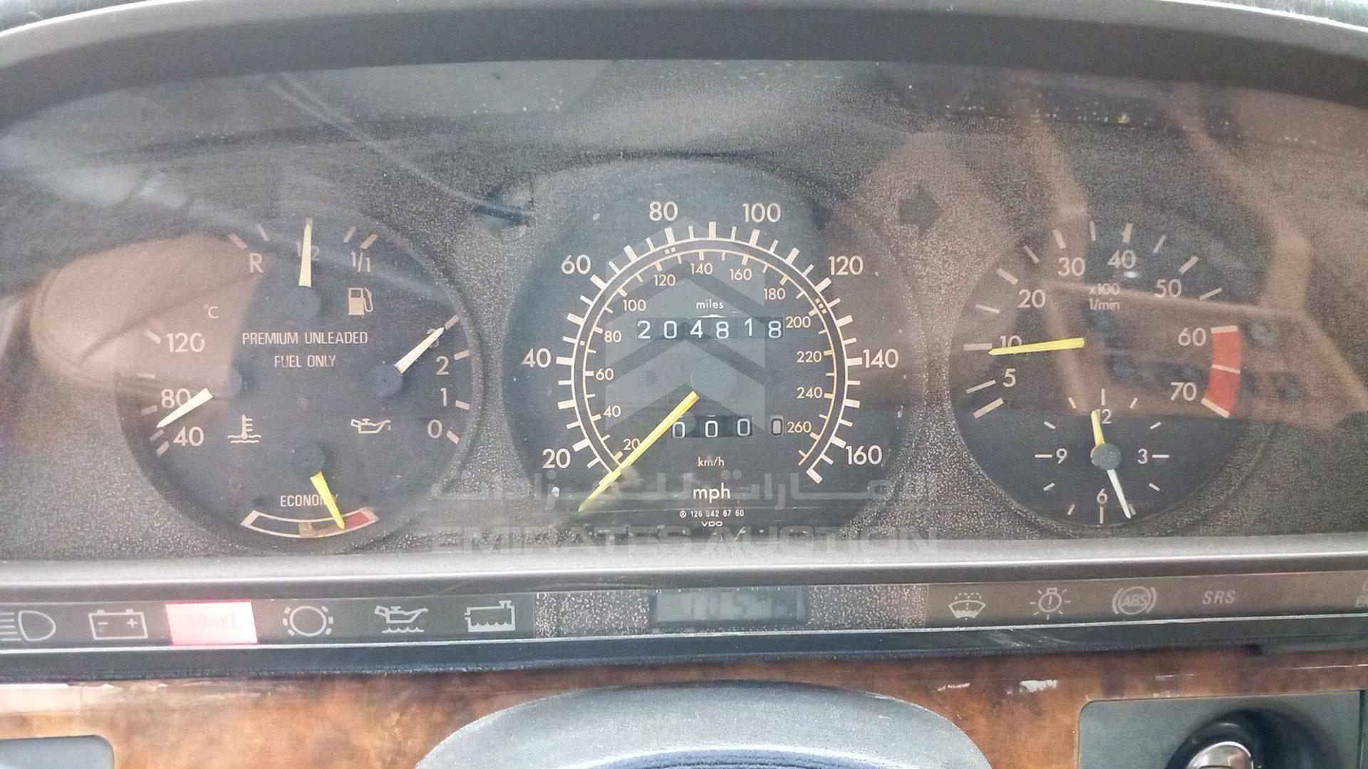 1990 MERCEDES SEL 560 VIN: WDBCA39E2LA503245