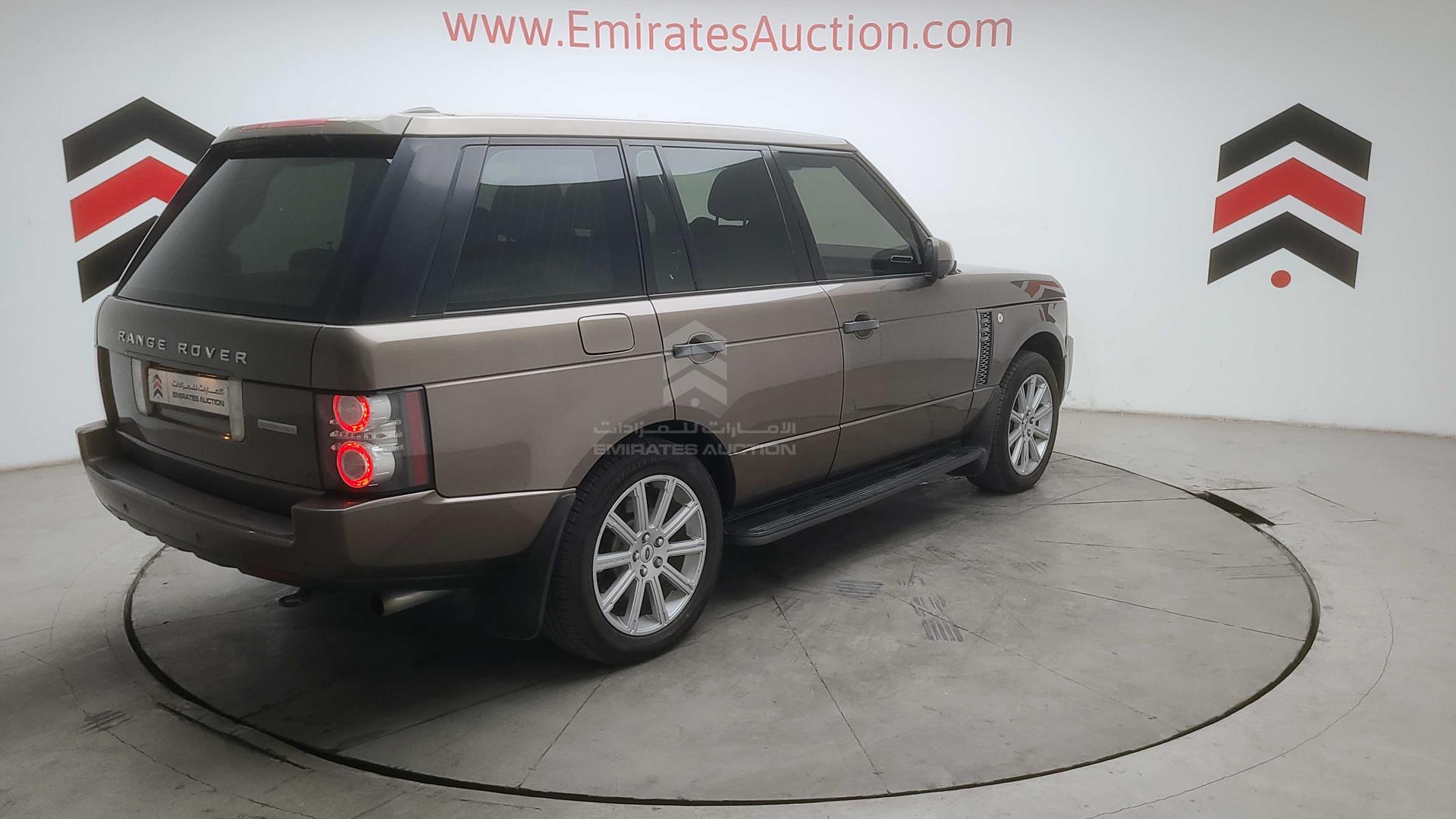 2011 RANGE ROVER VOGUE VIN: SALLMAME4BA335131