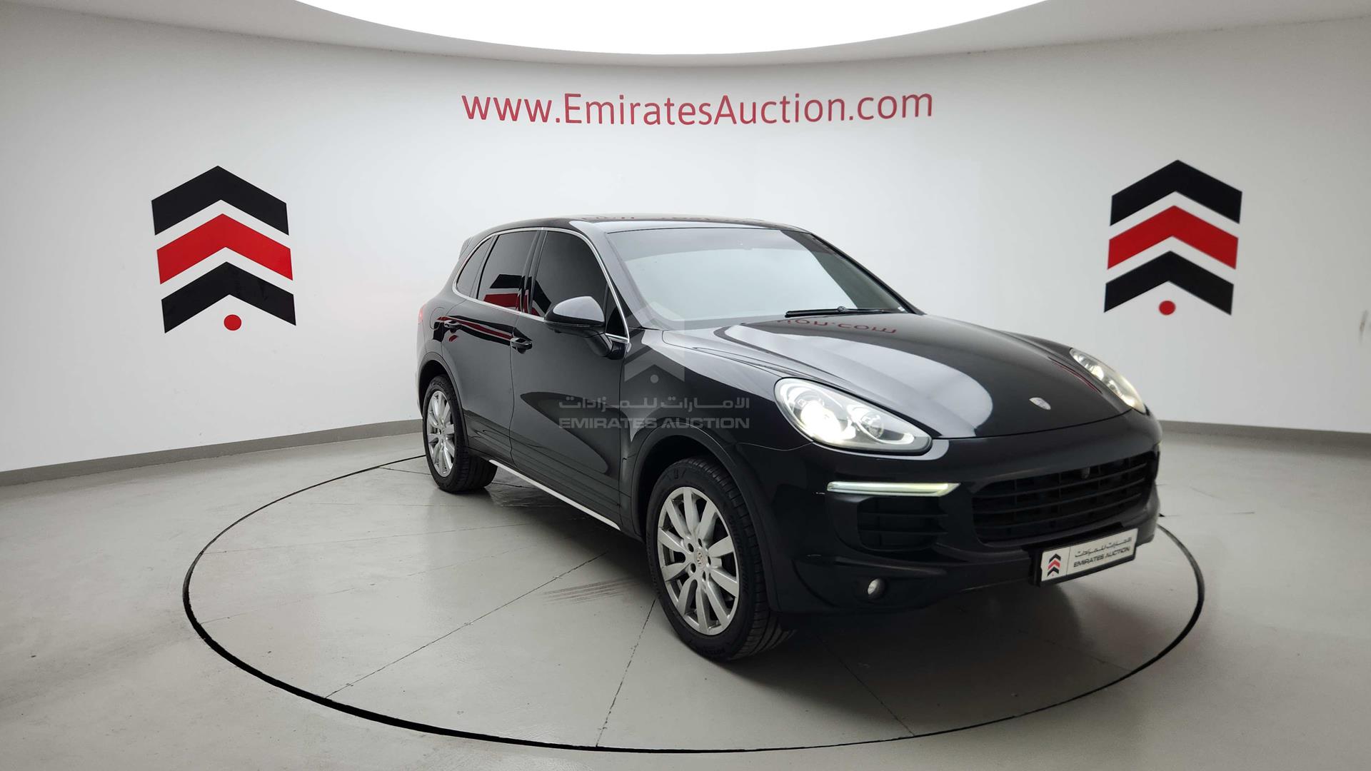 2016 PORSCHE CAYENNE VIN: WP1ZZZ92ZGLA05582