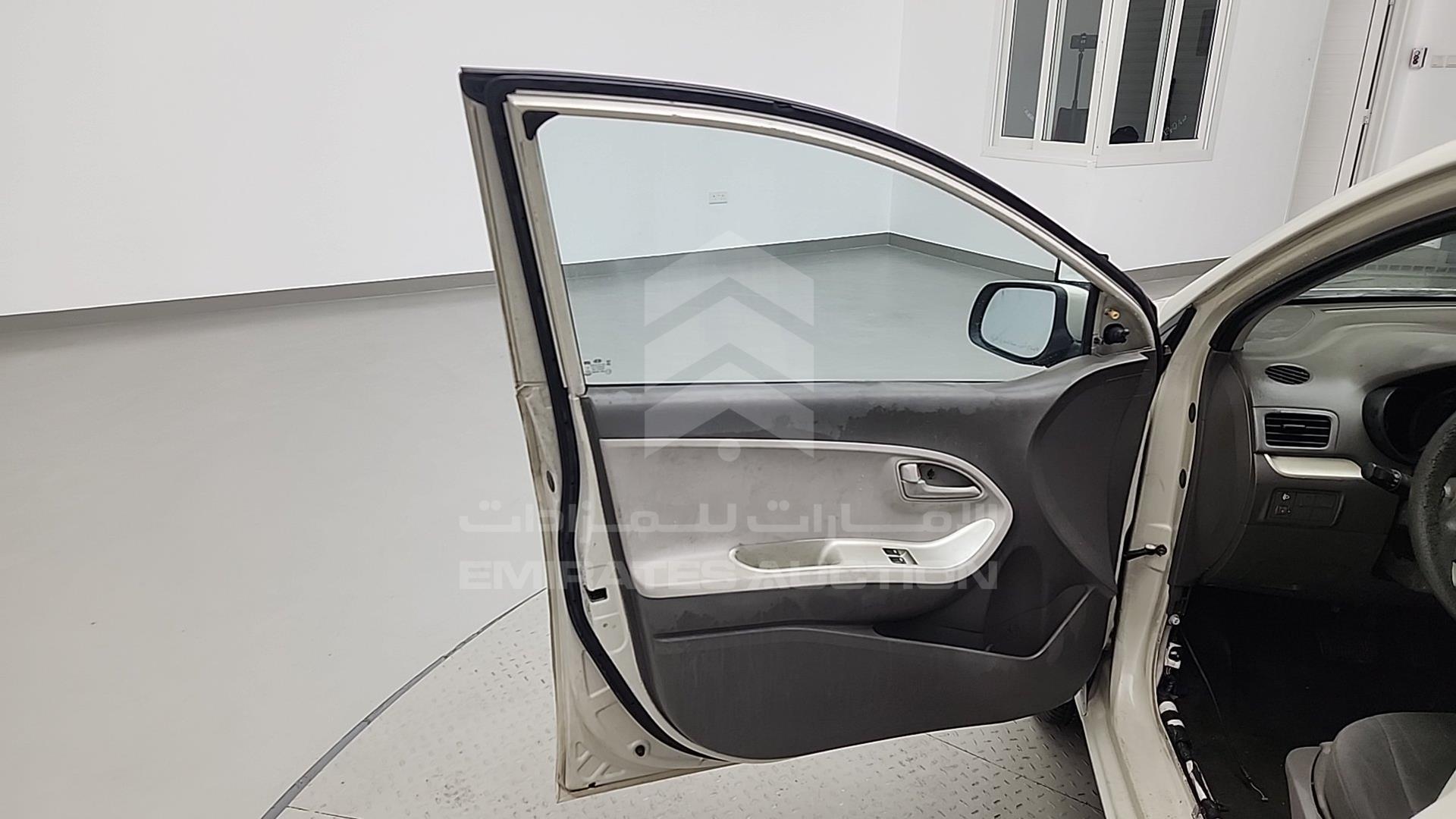 2015 KIA PICANTO VIN: KNABX512XFT761883