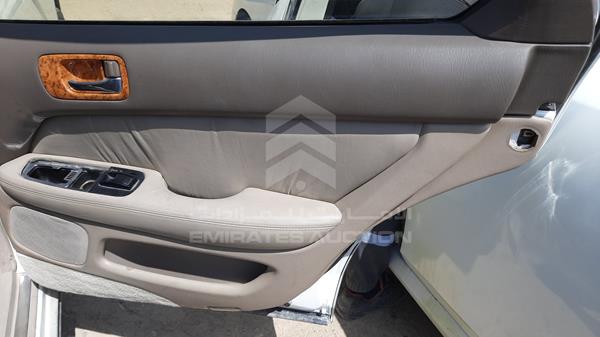 Lexus LS400 1995 JT8UF22E7S0002141 Image 12