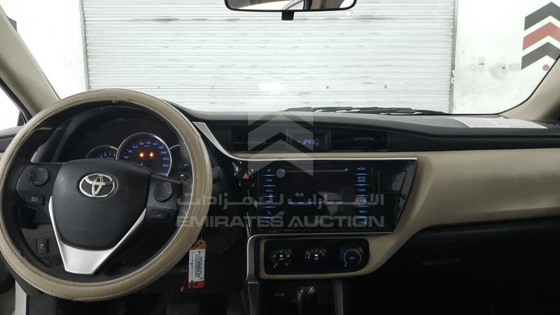 RKLBB9HE8H5198951 Auction: EmiratesAuction Lot: 404127 RKLBB9HE8H5198951 Toyota Corolla 2017 WHITE Photo 15
