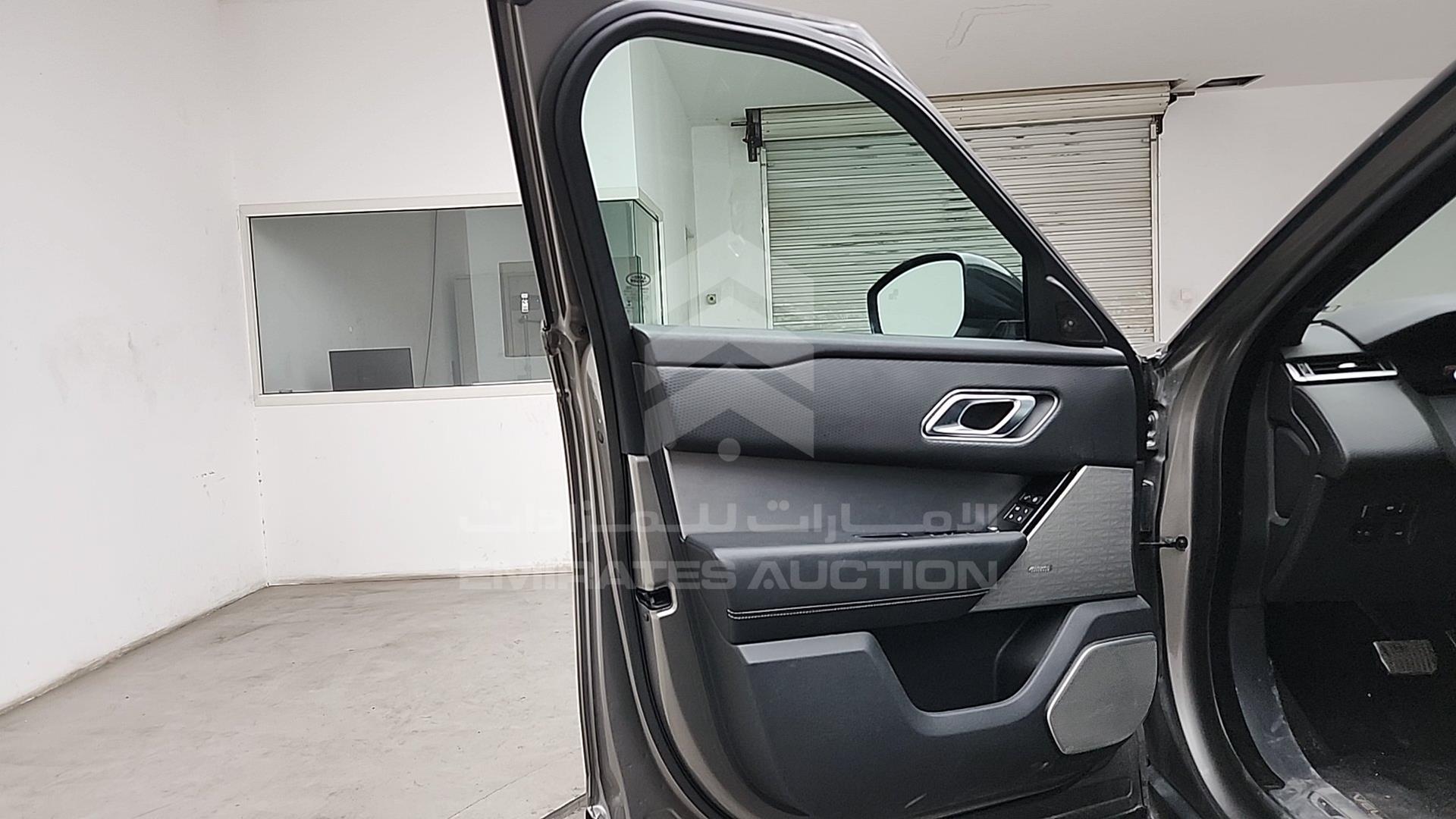 2019 RANGE ROVER VELAR VIN: SALYL2EX8KA234517