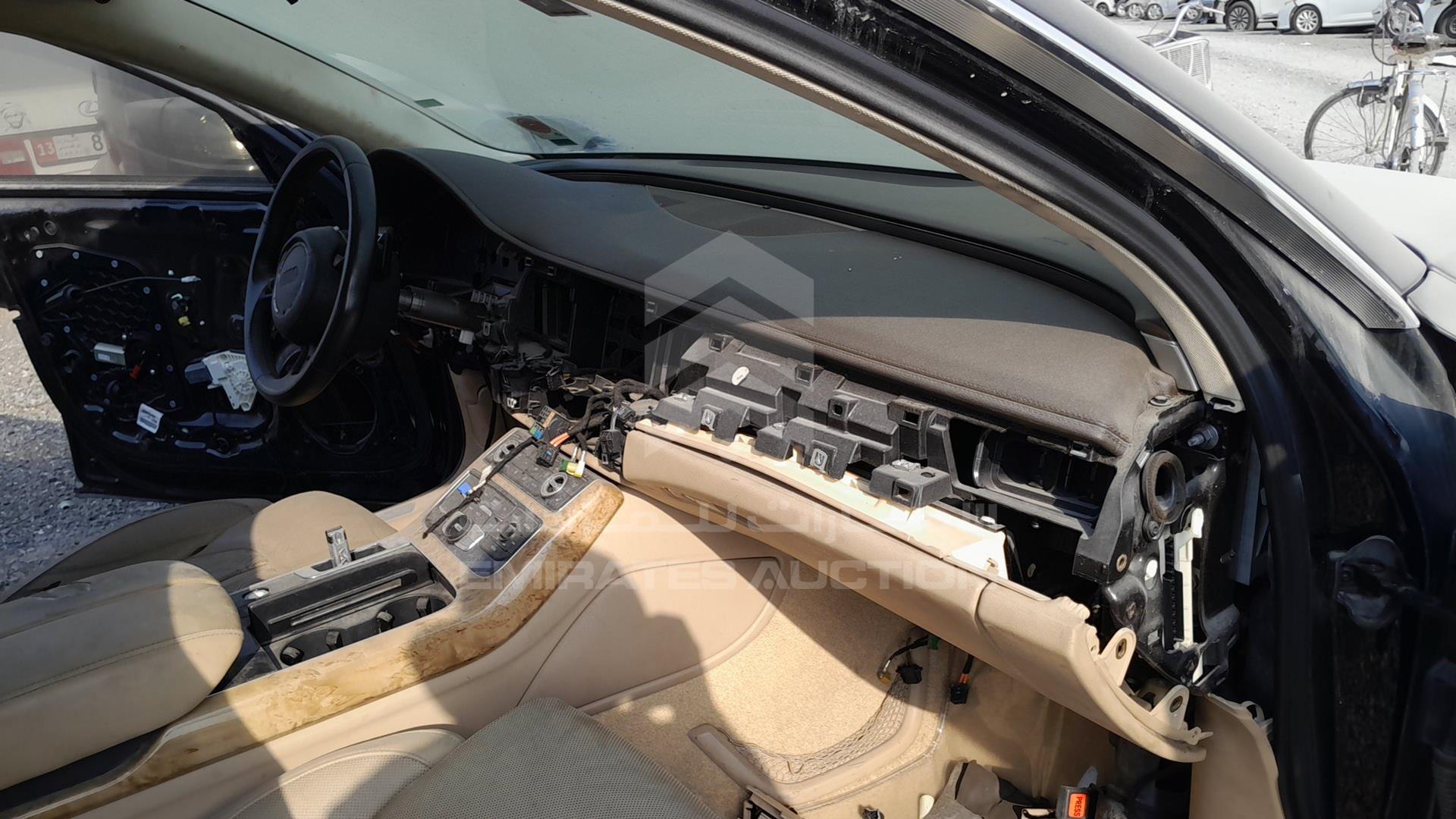 2011 AUDI A8 VIN: WAURVB4H1BN014903
