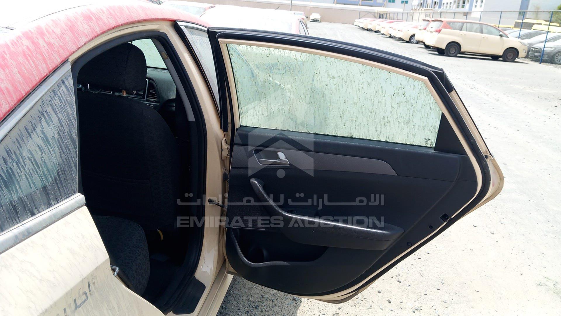 2019 HYUNDAI SONATA VIN: KMHE24137KA093026