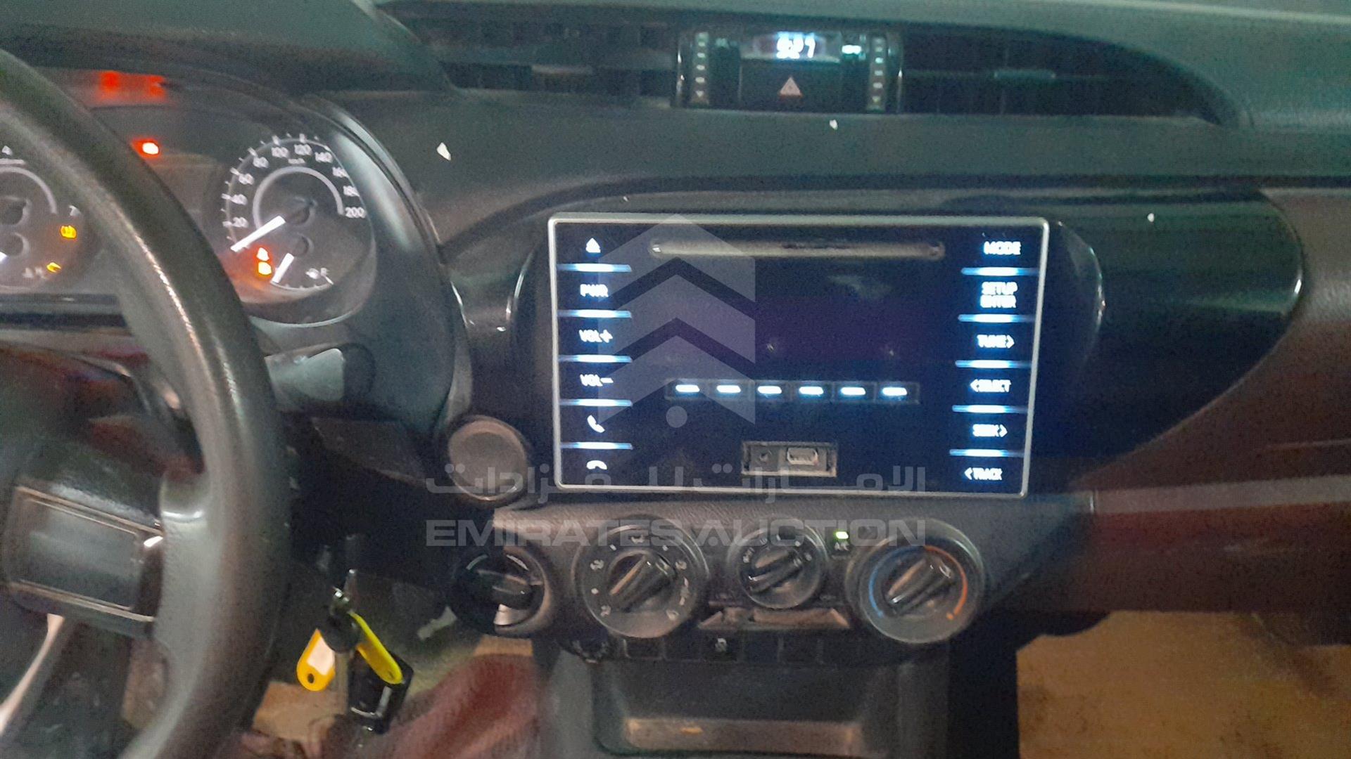 2017 TOYOTA HILUX VIN: MR0DX8CD1H0400317