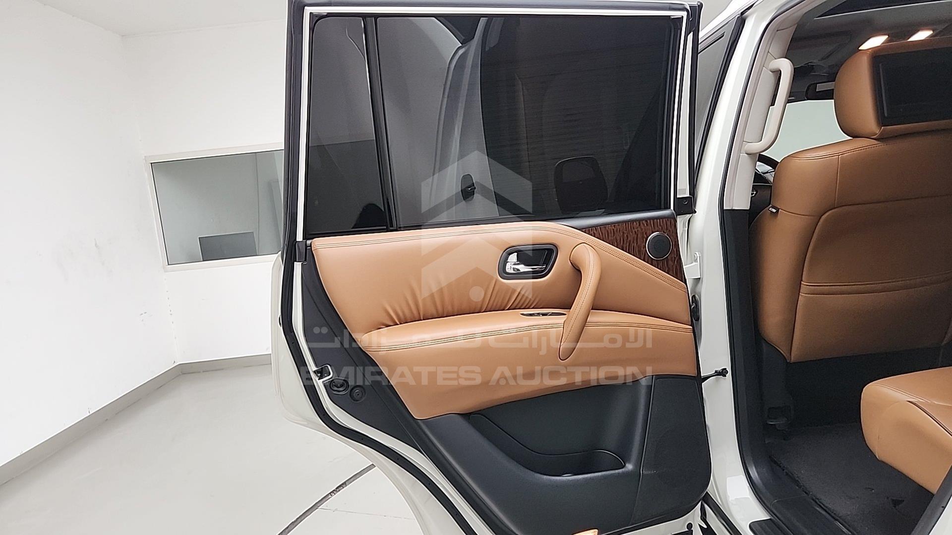 2017 NISSAN PATROL VIN: JN8AY2NY8H9304986