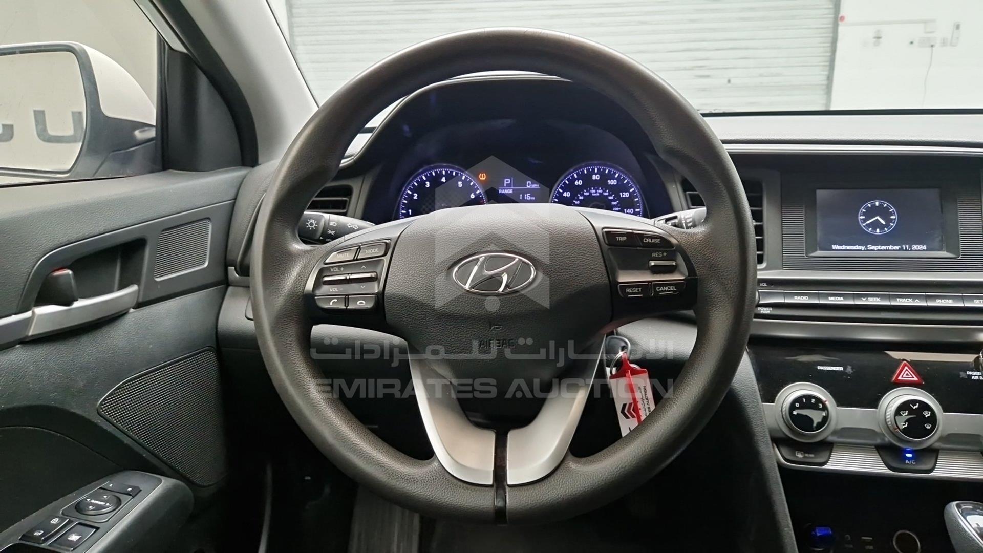 2019 HYUNDAI ELANTRA VIN: 5NPD74LFXKH421749