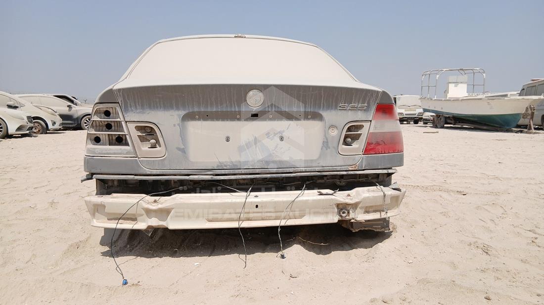 بي ام دبليو 325 2004 — الزاوية الخلفية — صورة 7