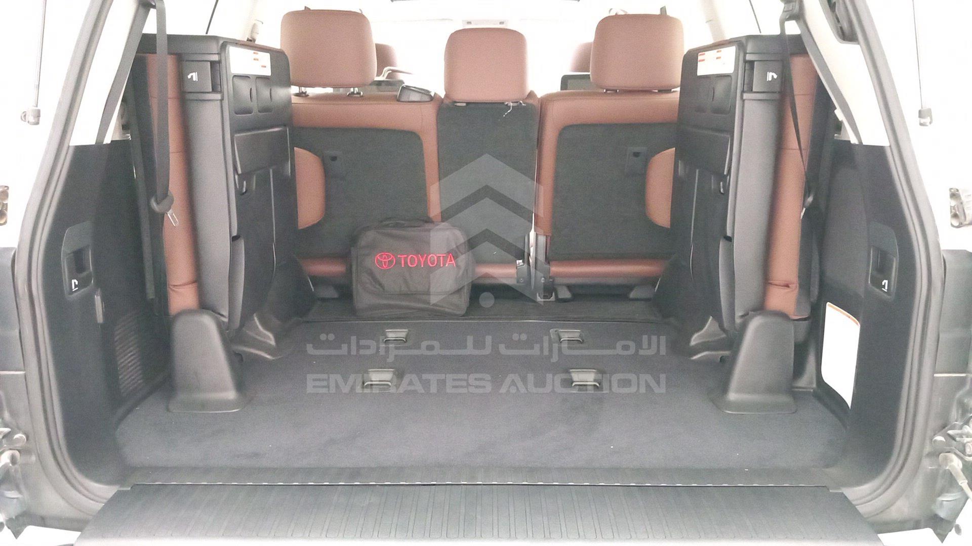 2017 TOYOTA LAND CRUISER VIN: JTMHY05J3H4054037