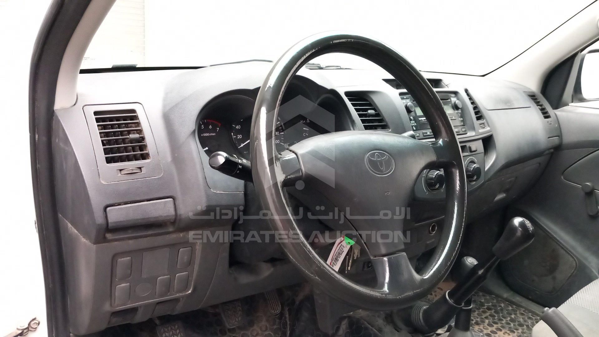 2013 TOYOTA HILUX VIN: MR0FX22G0D1359913