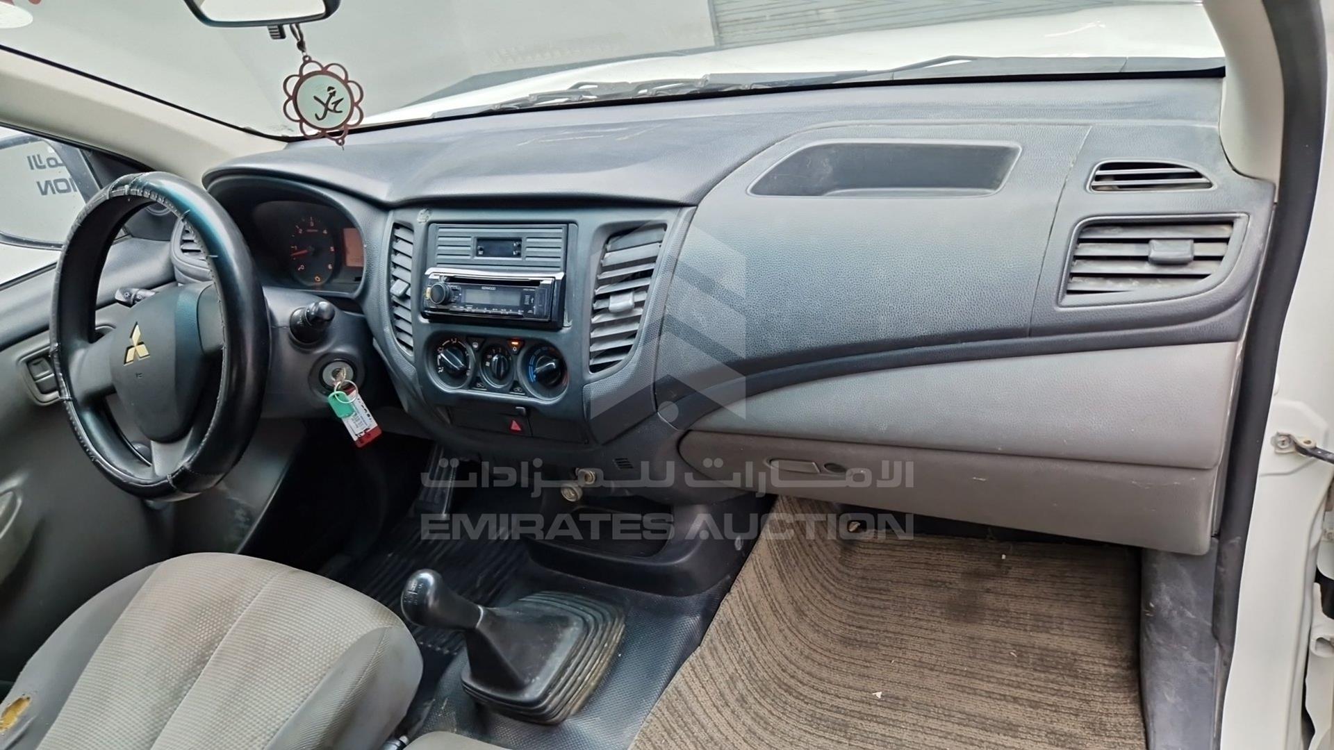 2016 MITSUBISHI L 200 VIN: MMBJNKJ30GH045384