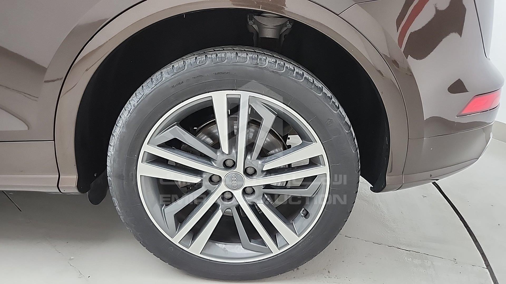 2018 AUDI Q5 VIN: WA1ZZZFY3J2134239