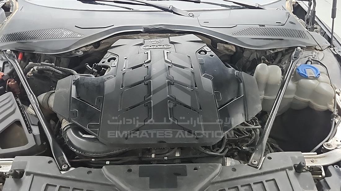 اودي A8 2020 — خليج المحرك — صورة 31