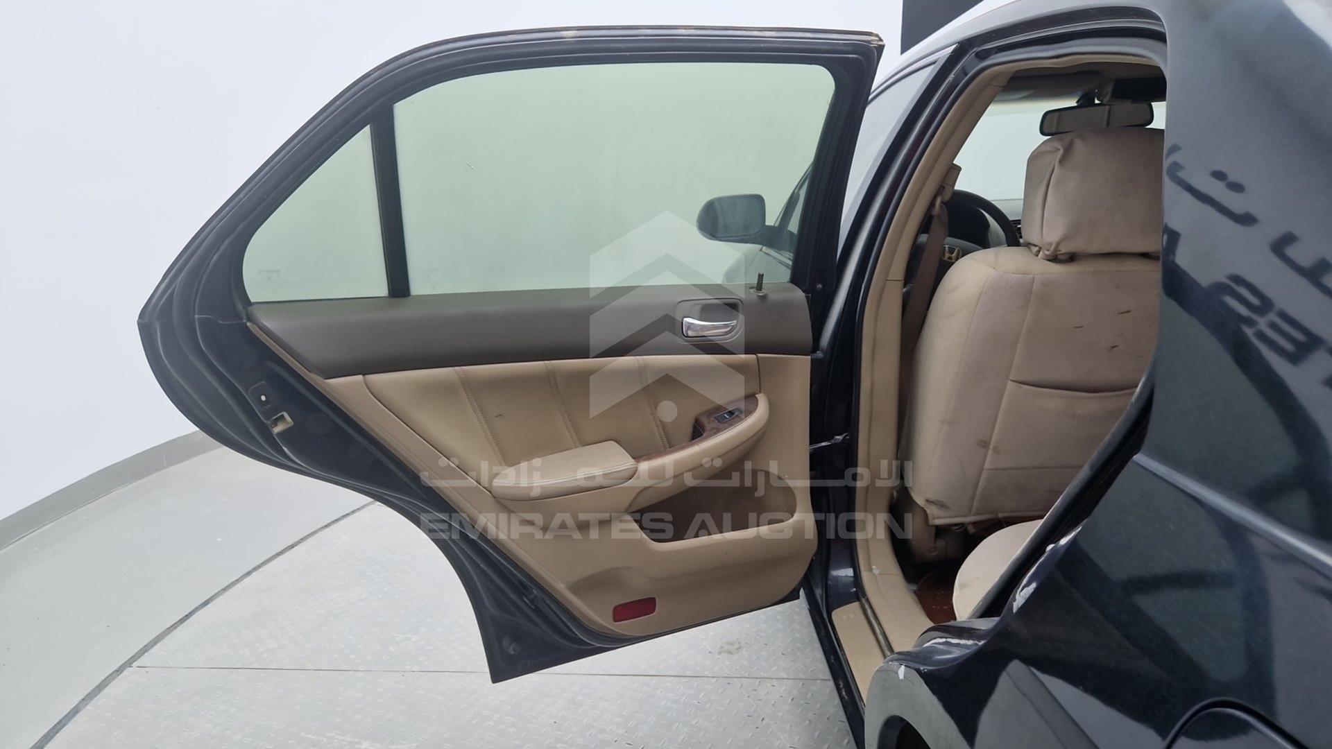 2006 HONDA ACCORD VIN: JHMCM567X6C404769