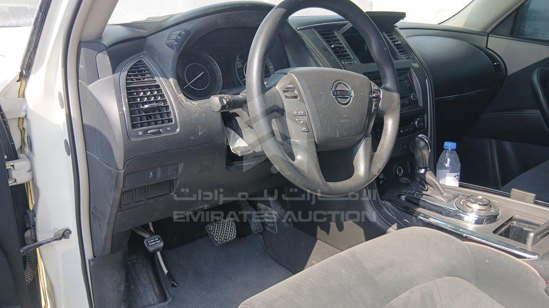 نيسان باترول 2019 — زاوية واجهة السائق الأمامية اليسرى — صورة 11