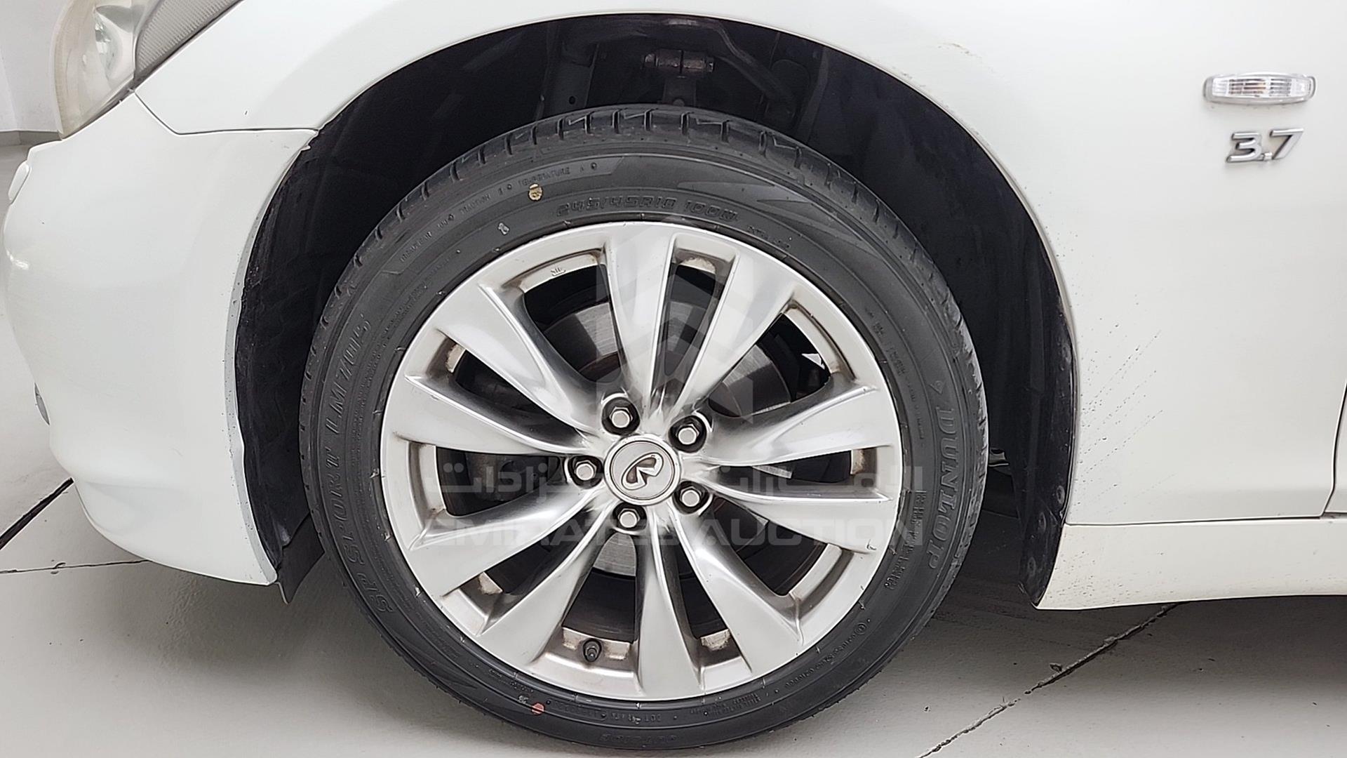 2014 INFINITI Q70 VIN: JNKBY1AP2EM300169