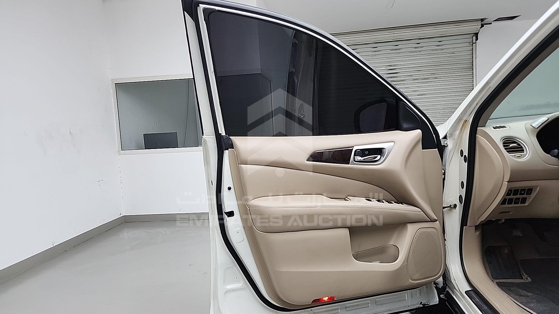 2014 NISSAN PATHFINDER VIN: 5N1AR2M70EC648940