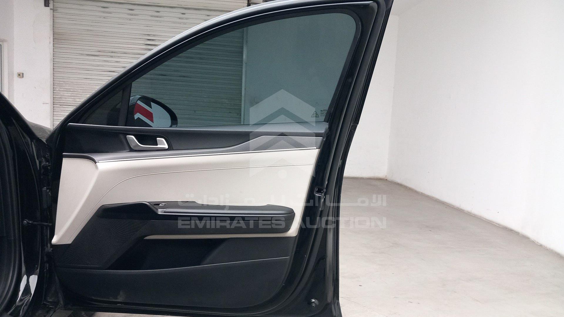 2021 KIA K5 VIN: KNAG2417XM5090808