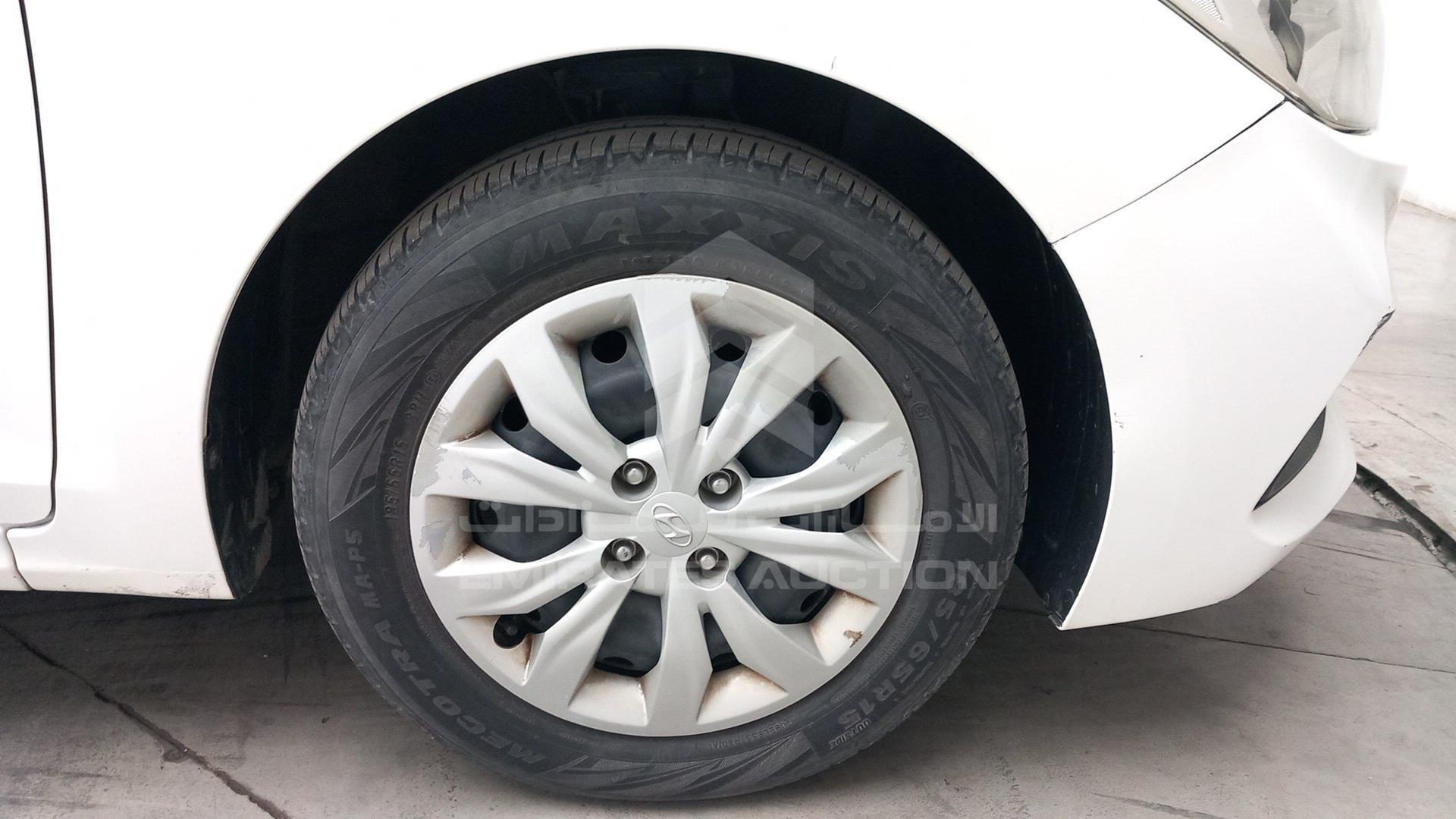 2019 HYUNDAI ACCENT VIN: MALC741C5KM095379