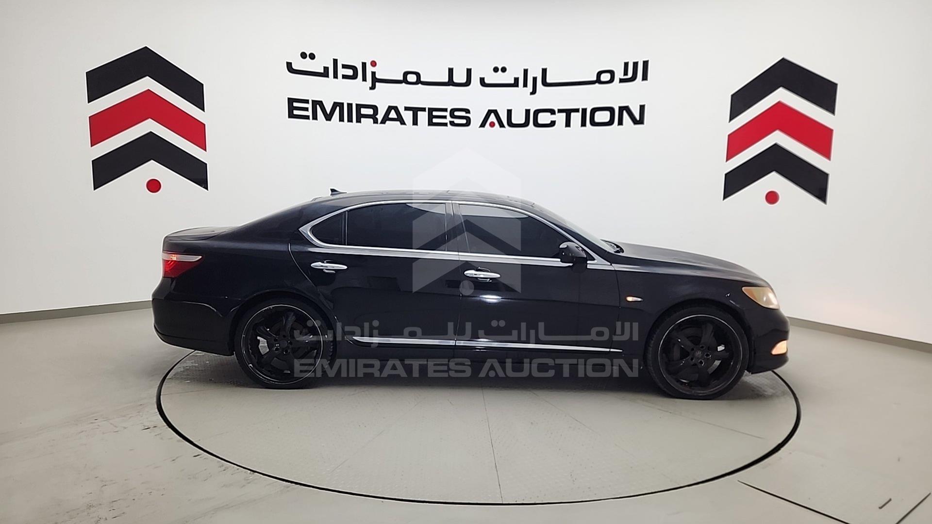 2009 LEXUS LS 460 VIN: JTHGL46F305036386