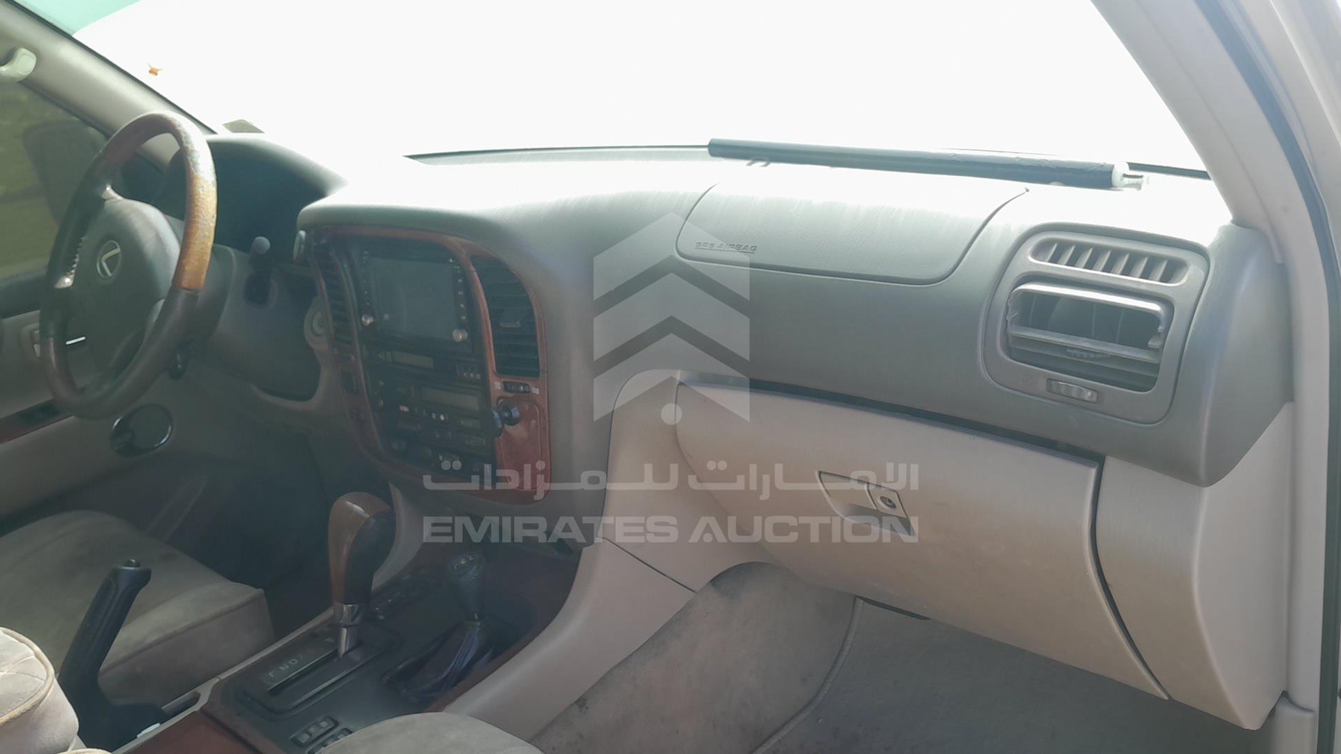 2001 LEXUS LX 470 VIN: JTJHT00W913508303