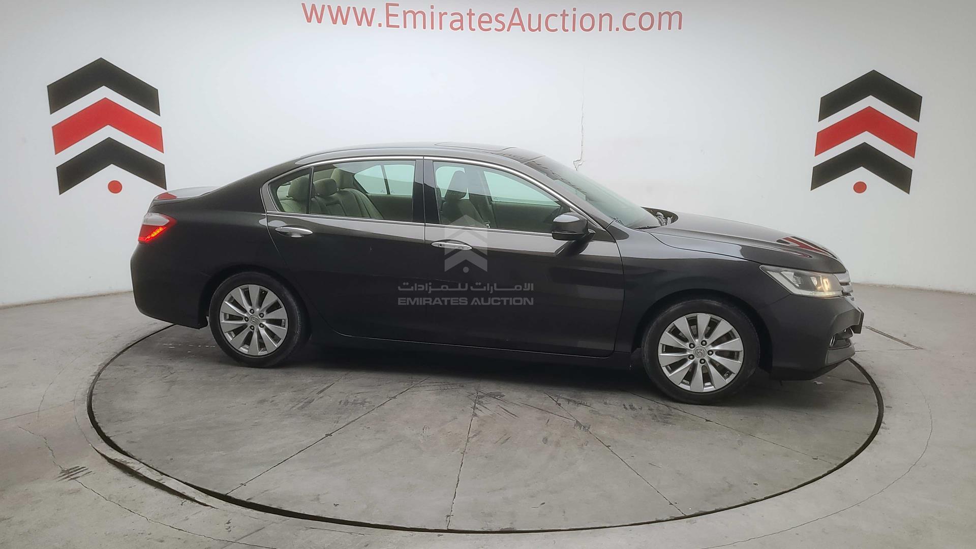 2016 HONDA ACCORD VIN: LUCCR2668G3407434
