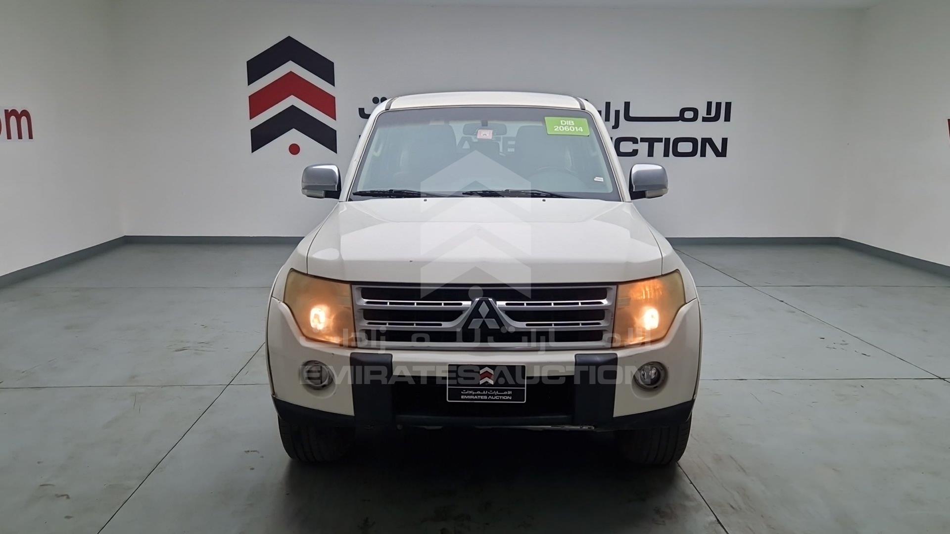 2011 MITSUBISHI PAJERO VIN: JMYLRV95WBJ708816