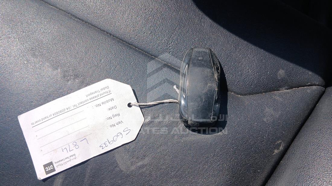 2018 Tesla Model S — Keys — Photo 5