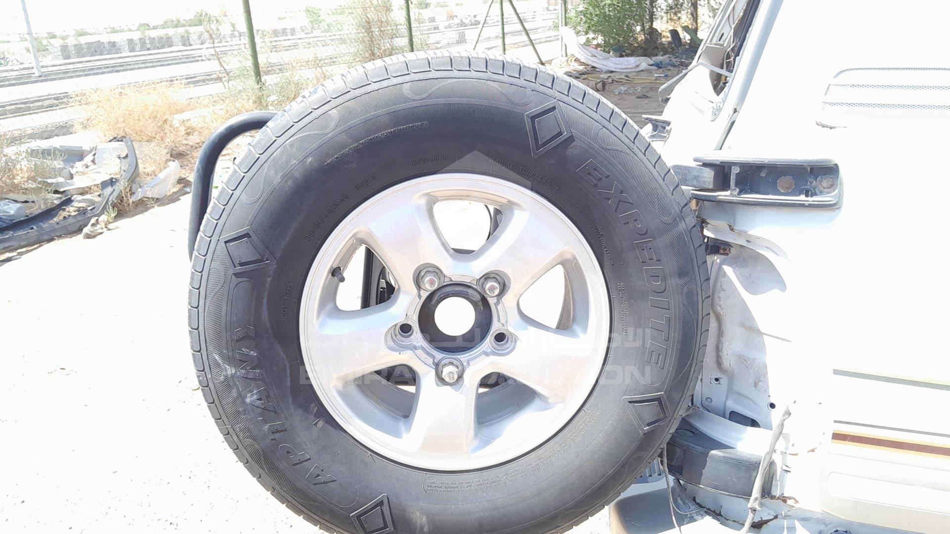 2000 TOYOTA LAND CRUISER VIN: JT3HT05J6Y0118470