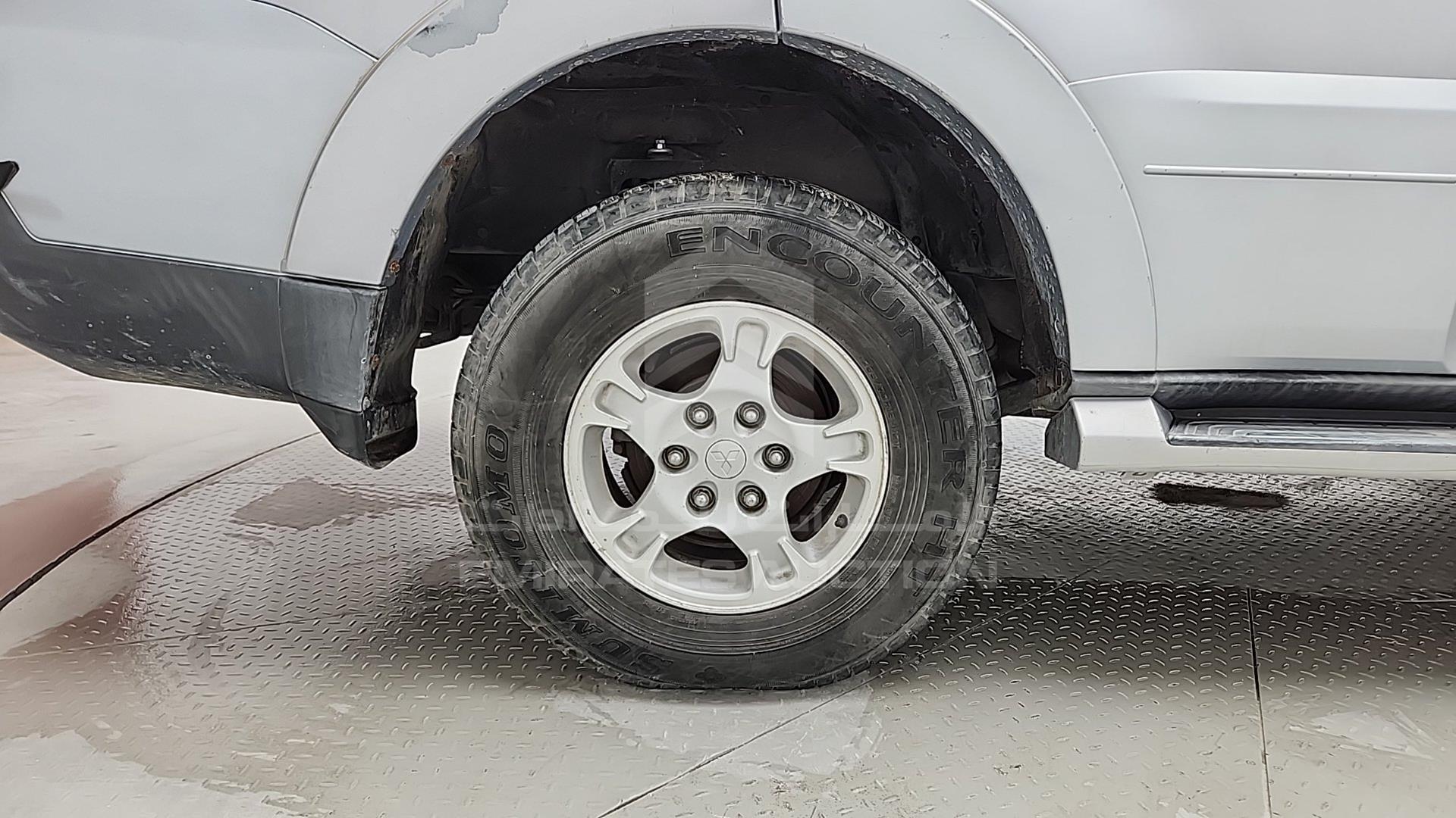 2007 MITSUBISHI PAJERO VIN: JMYLRV93W7J708656