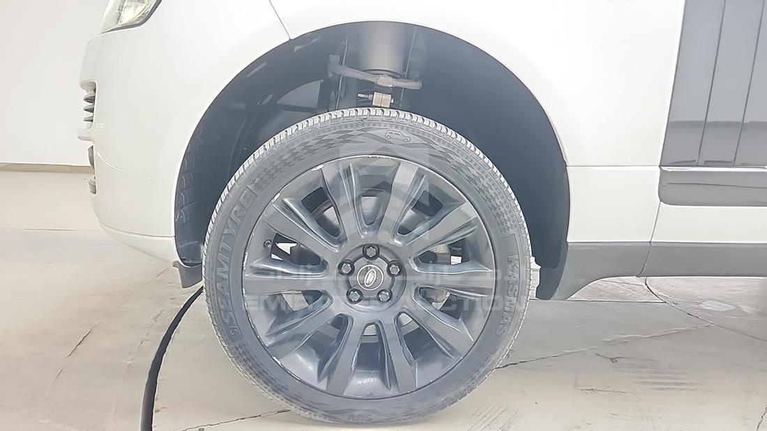 2016 Range Rover Vogue — Front Left Tyre — Photo 37