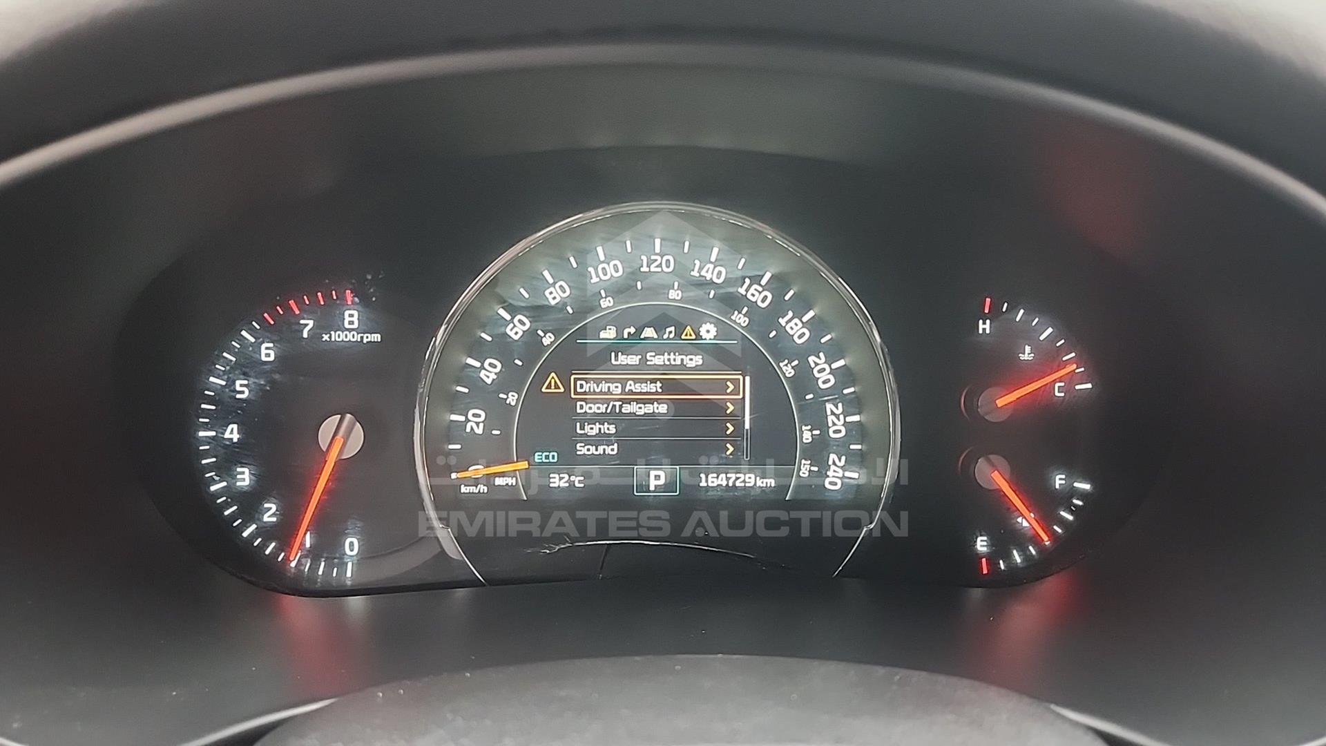2016 KIA SORENTO VIN: KNAPH814XG5065519
