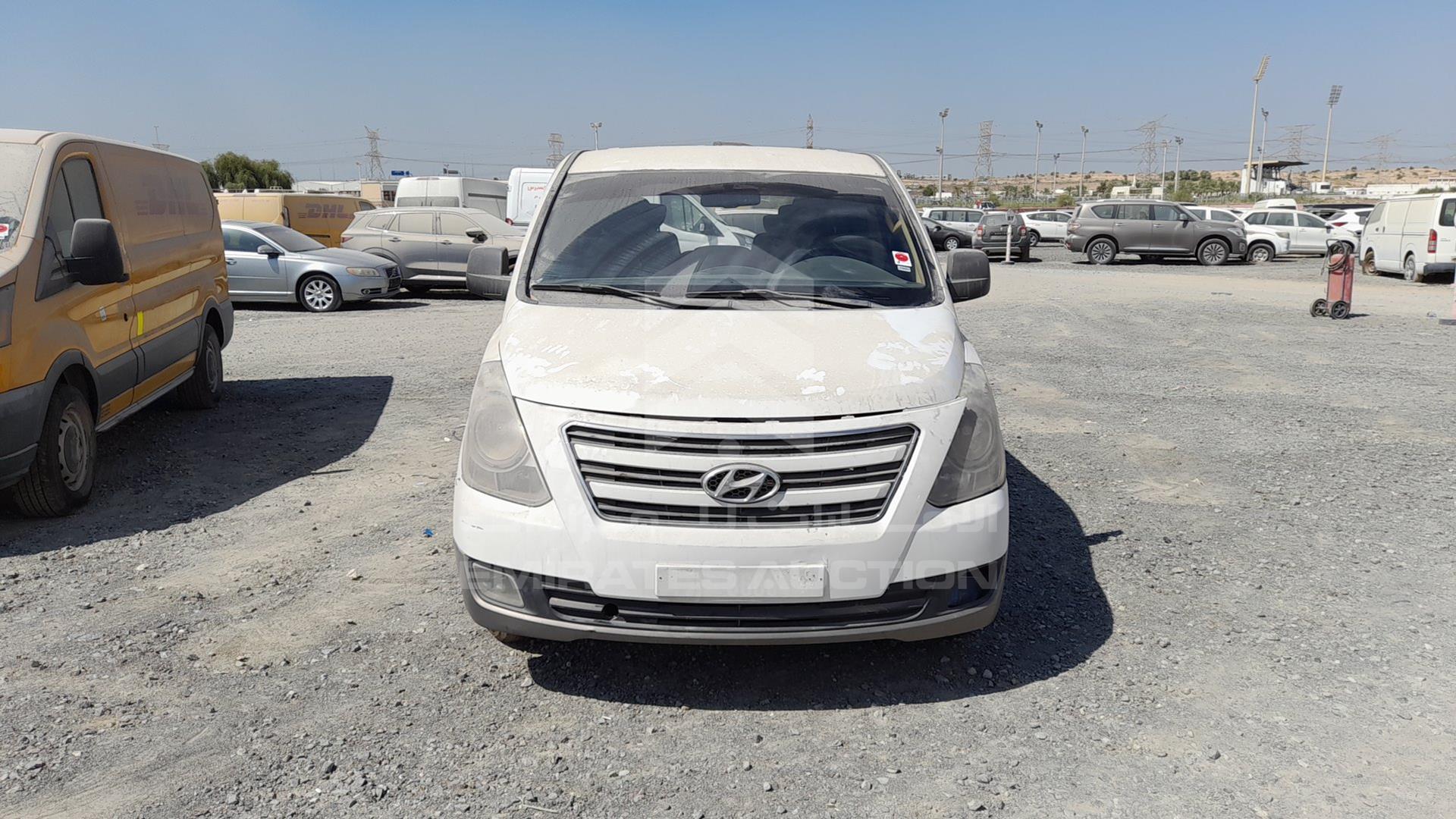 2016 HYUNDAI H1 VIN: KMJWA37R3GU801127