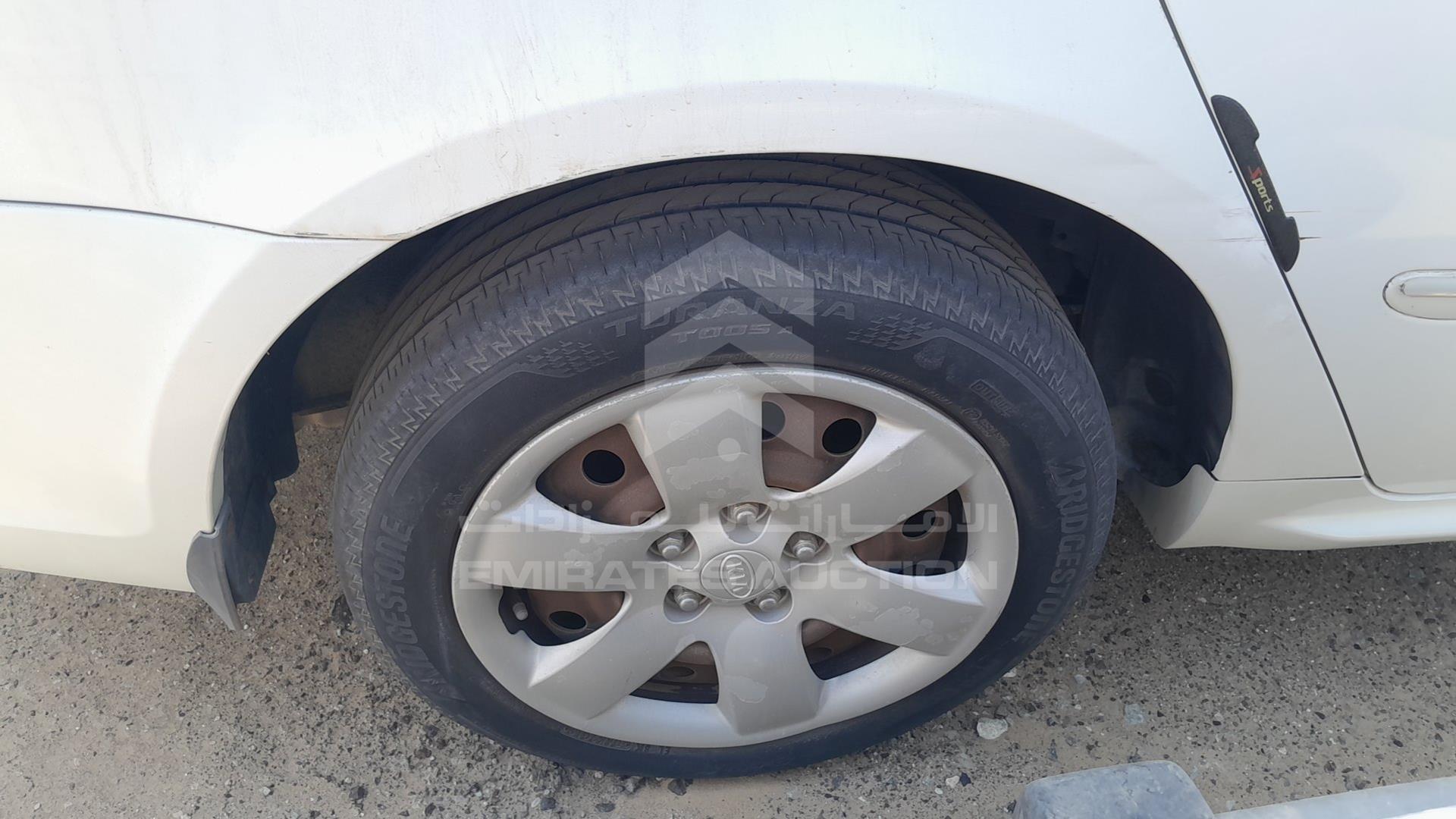 2010 KIA OPTIMA VIN: KNAGG4172A5440543