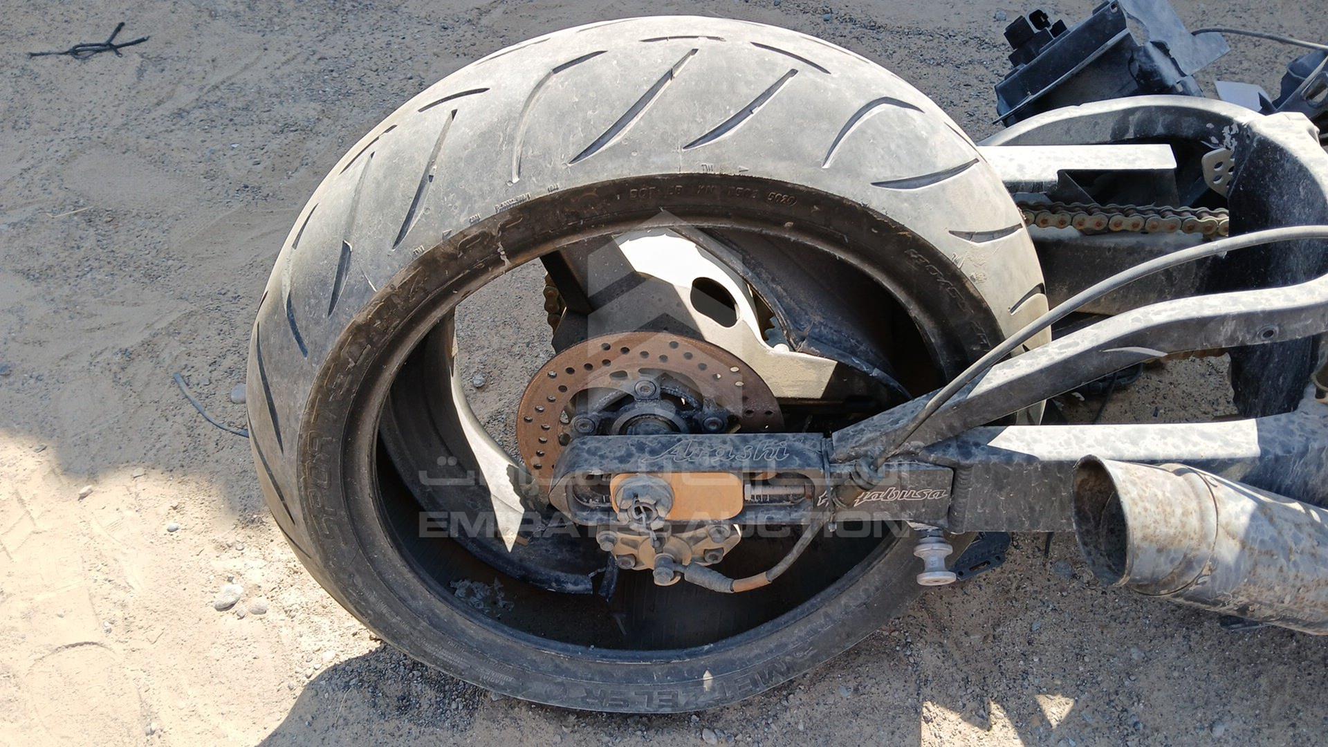 0 SUZUKI GSXR 750 VIN: JS1GR7JA352100040