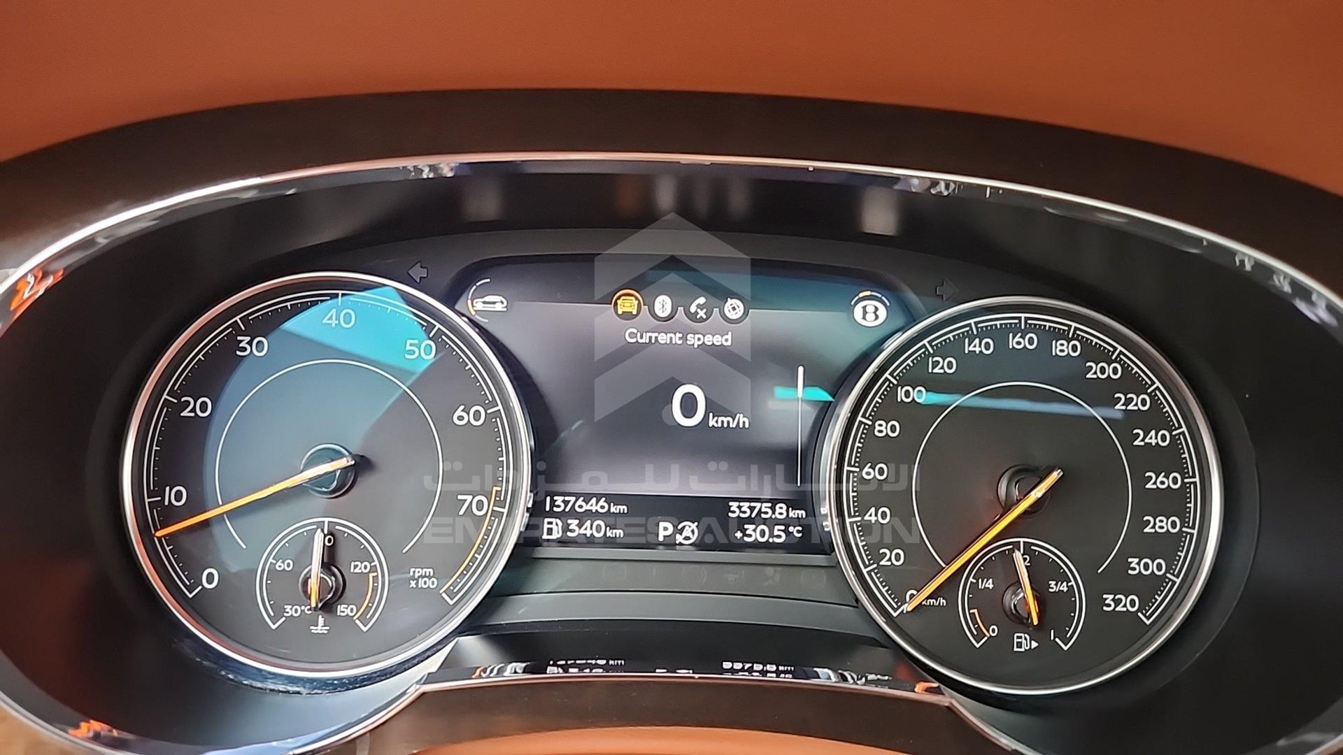 2018 BENTLEY BENTAYGA VIN: SJAAL1ZV5JC022898
