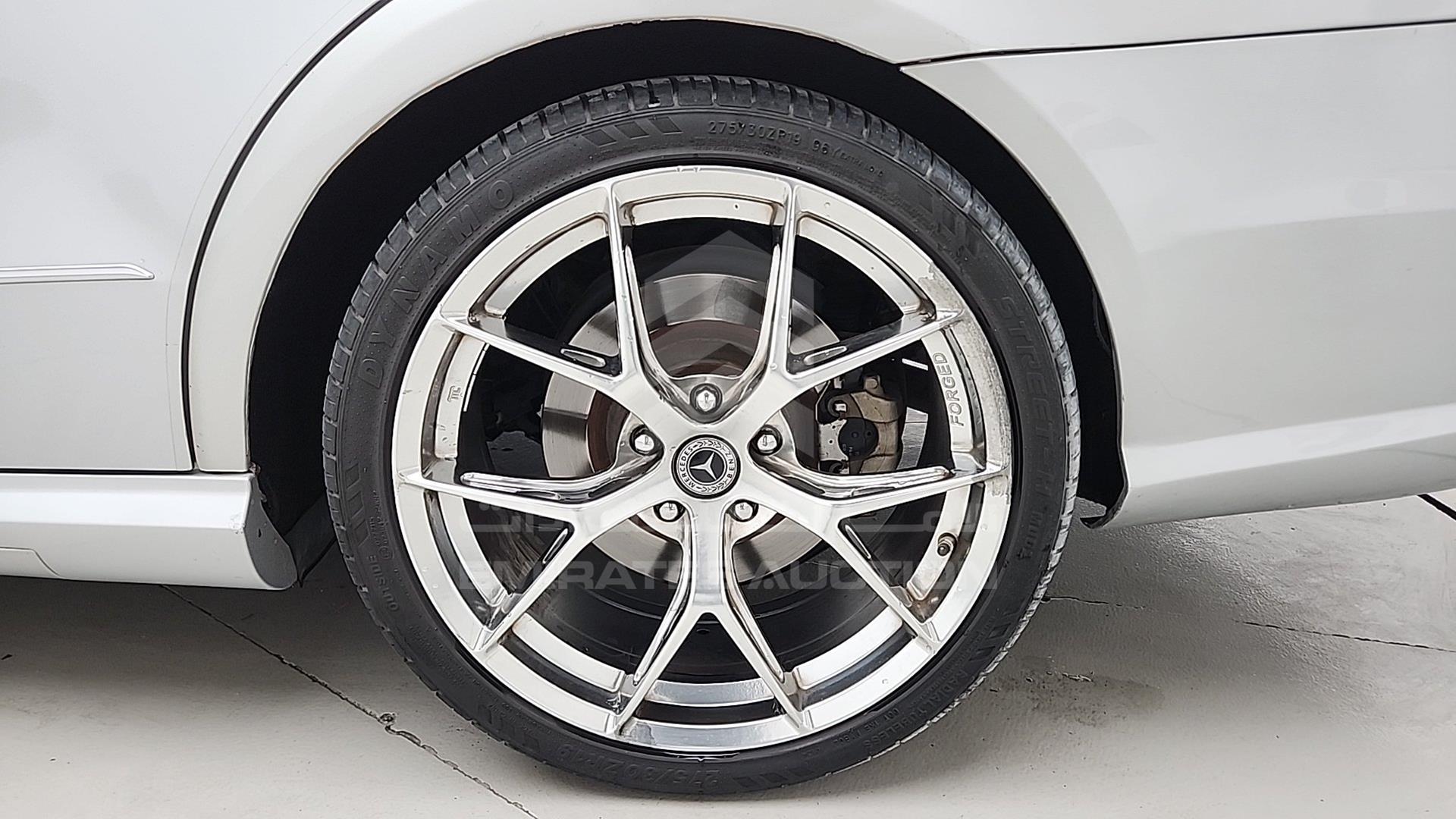 2011 MERCEDES E 550 VIN: WDDHF9AB3BA444093