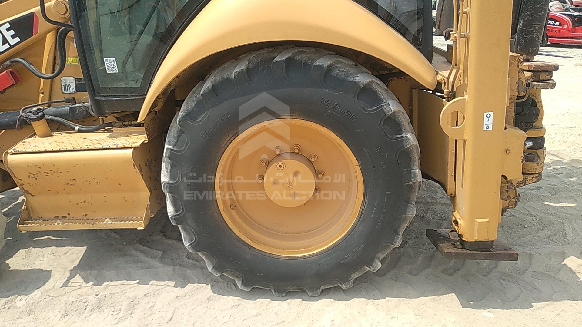 2009 CATERPILLAR 422E VIN: CAT0422EAHBE02781