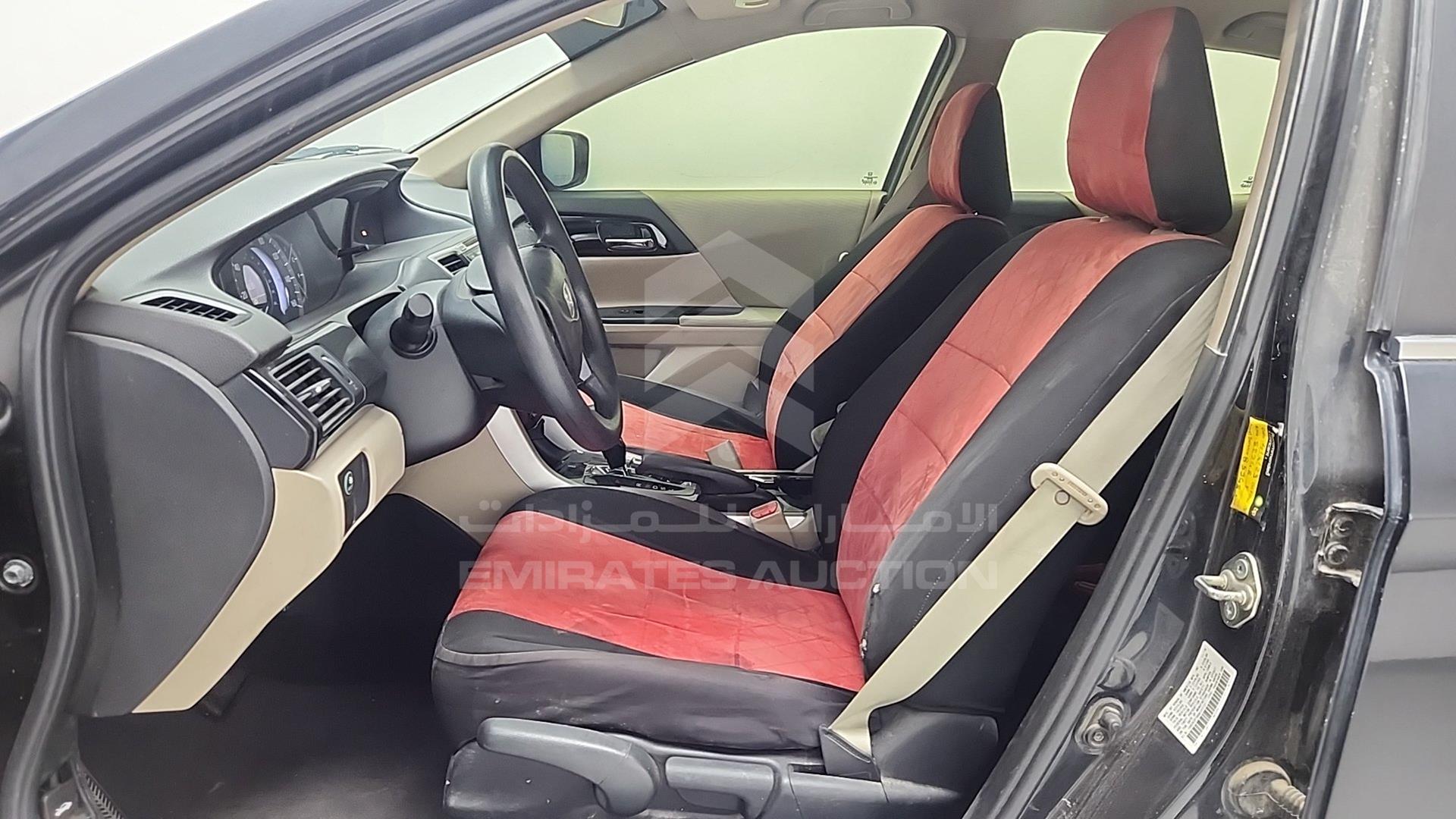 2017 HONDA ACCORD VIN: 1HGCR2F39HA102131