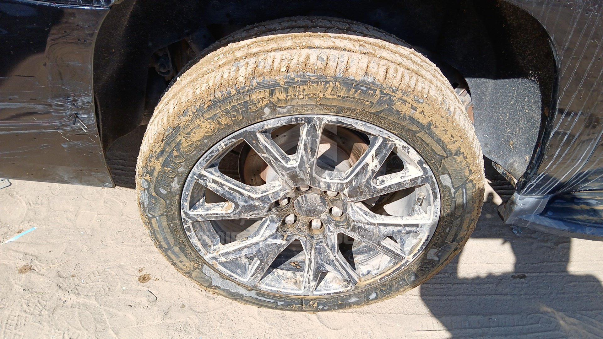 2015 CHEVROLET SUBURBAN VIN: 1GNSKJKC4FR633256