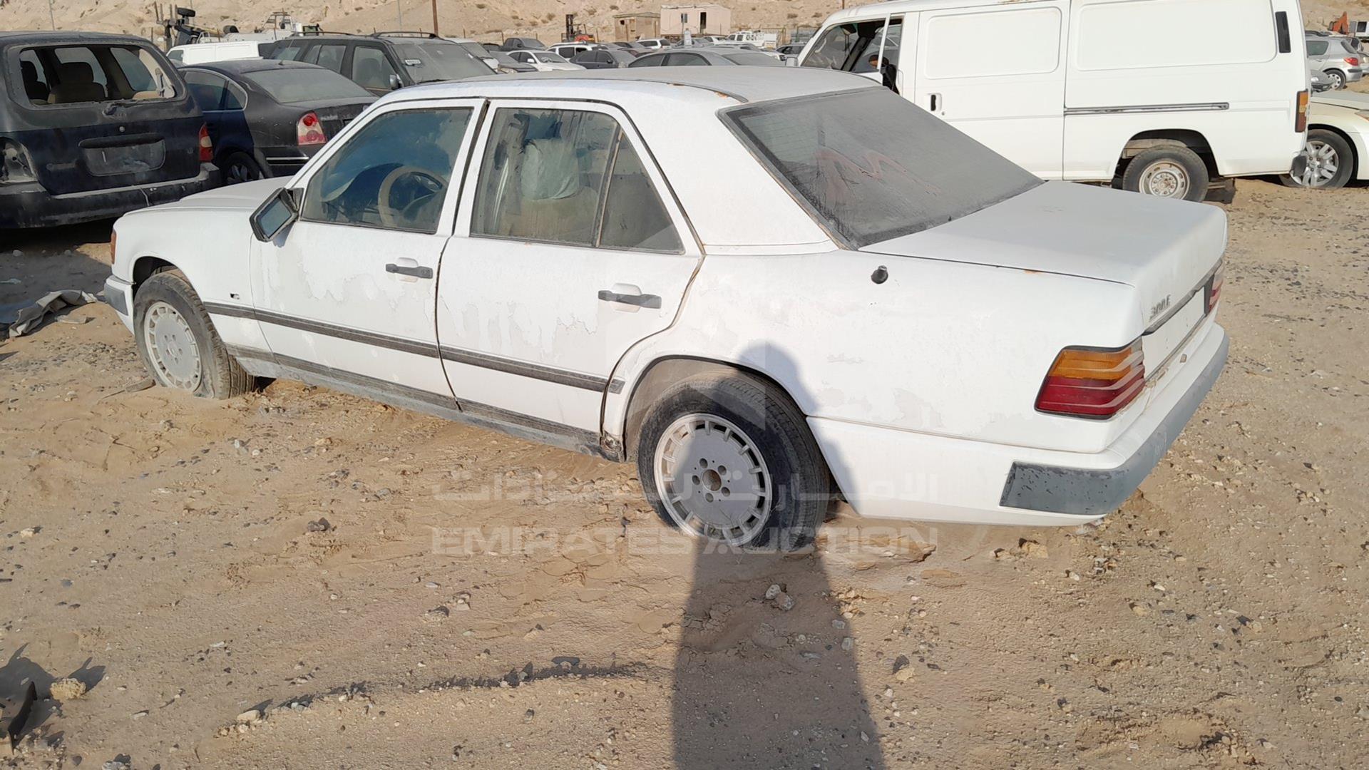 0 MERCEDES E 300 VIN: WDB1240301A473378