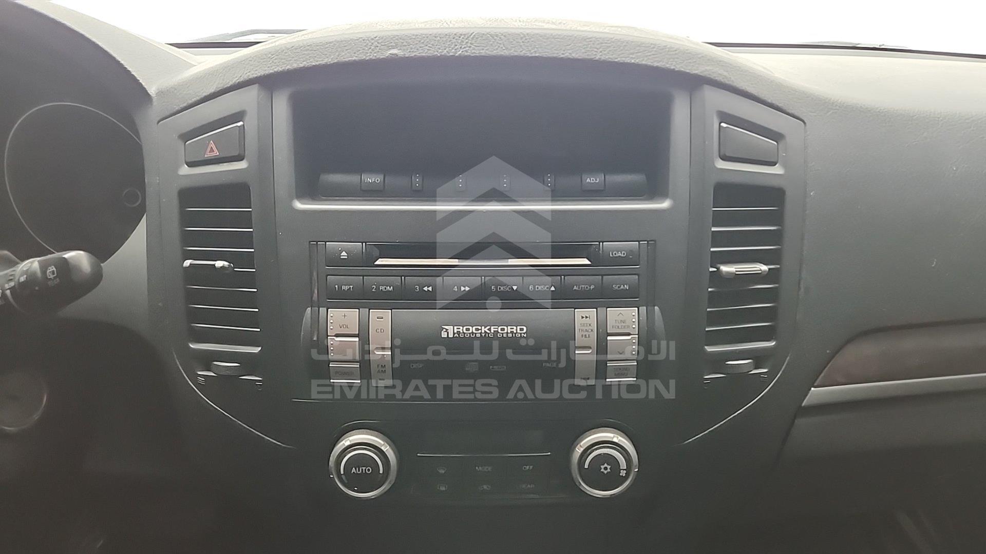 2012 MITSUBISHI PAJERO VIN: JMYLRV95WCJ703378