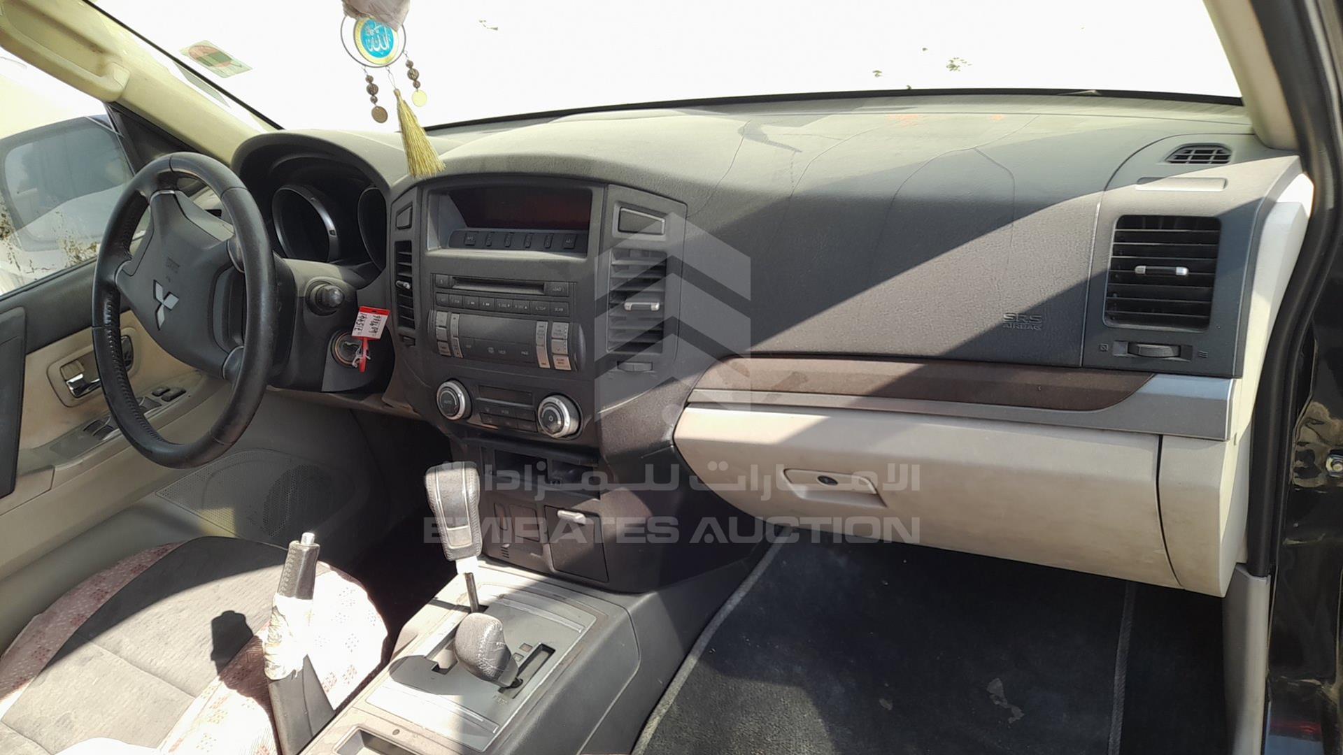 2010 MITSUBISHI PAJERO VIN: JMYLRV95WAJ715441