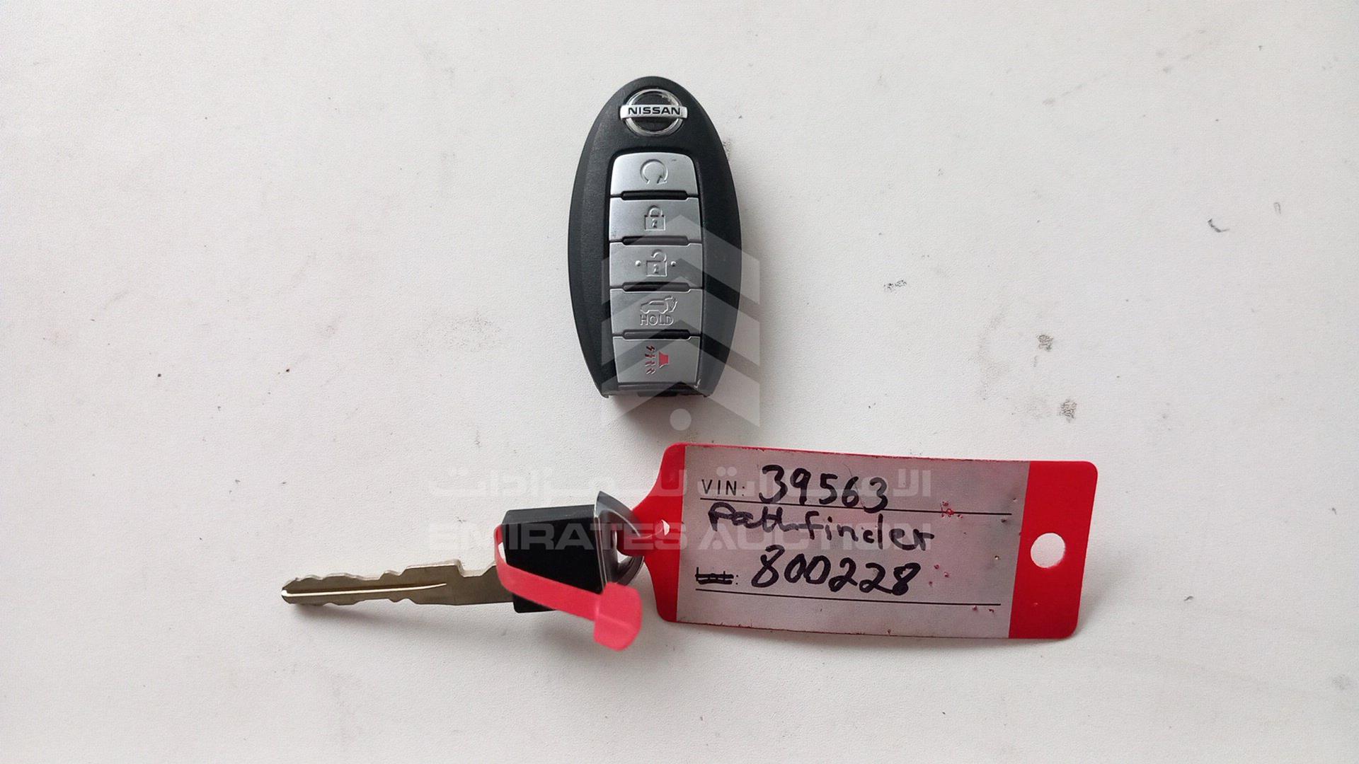 2015 NISSAN PATHFINDER VIN: 5N1AR2M56FC639563