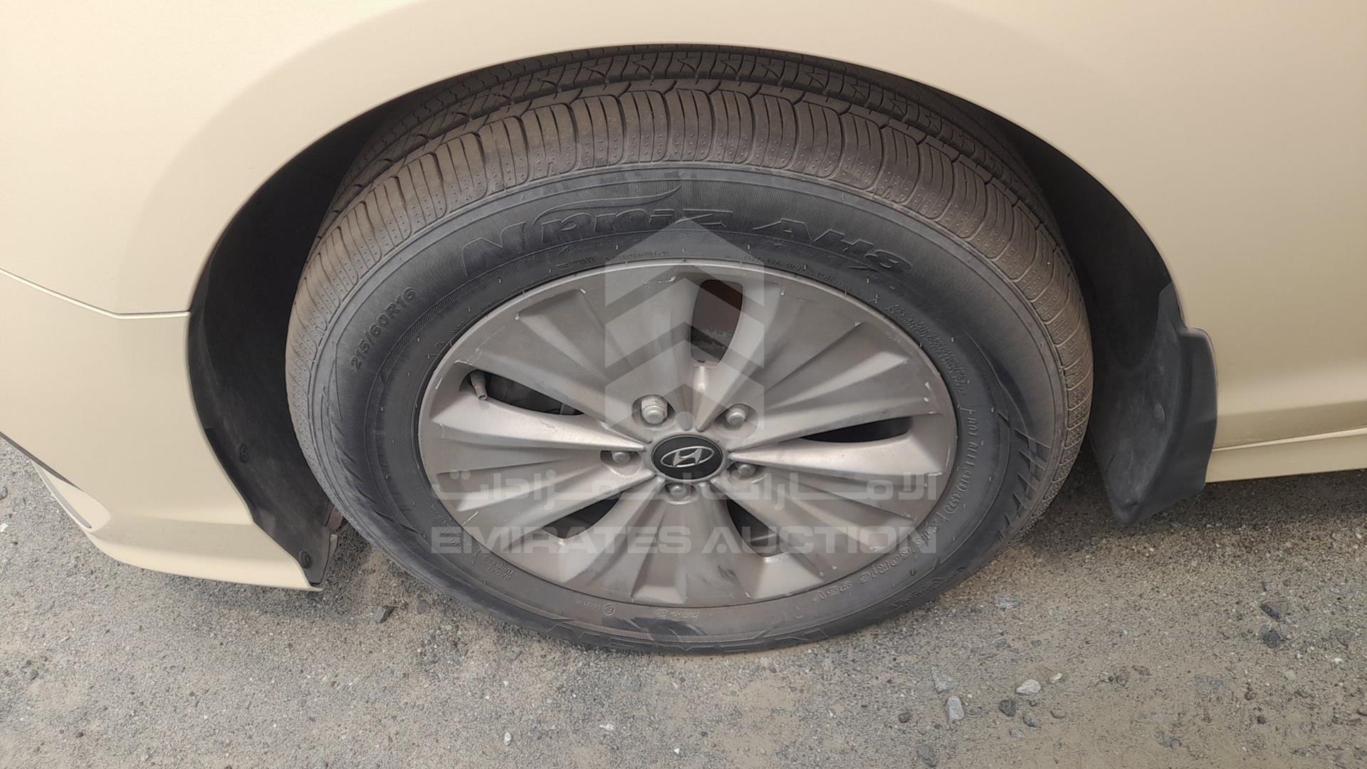 2018 HYUNDAI SONATA VIN: KMHE24135JA081987
