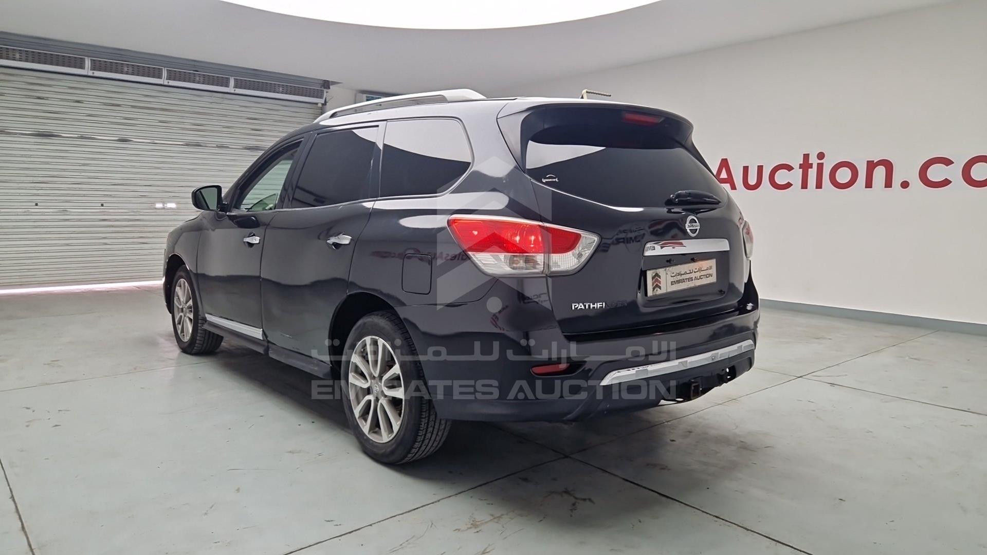 2015 NISSAN PATHFINDER VIN: 5N1AR2MM6FC620132