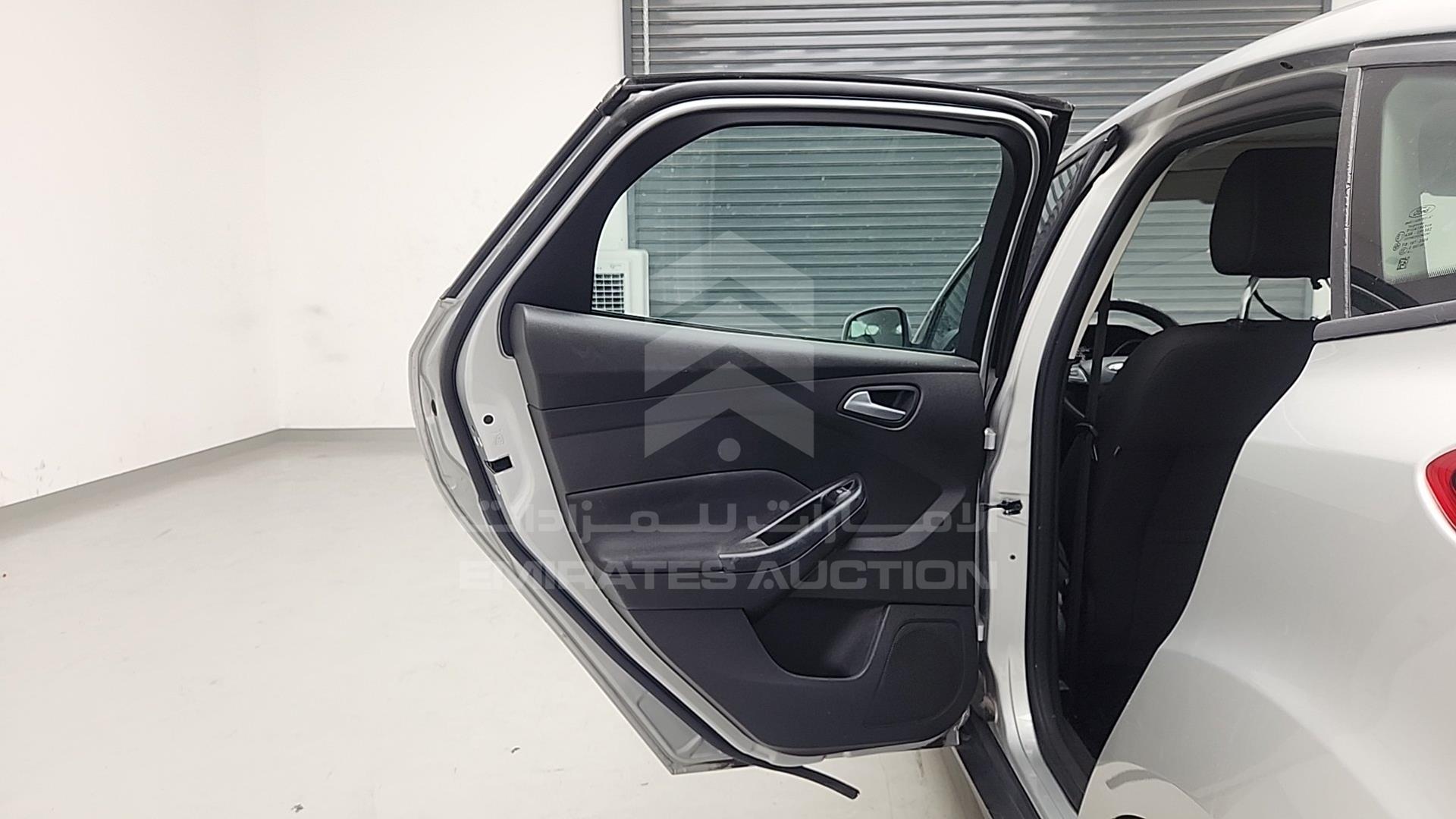 2017 FORD FOCUS VIN: WF0FCXKBXHLJ89272