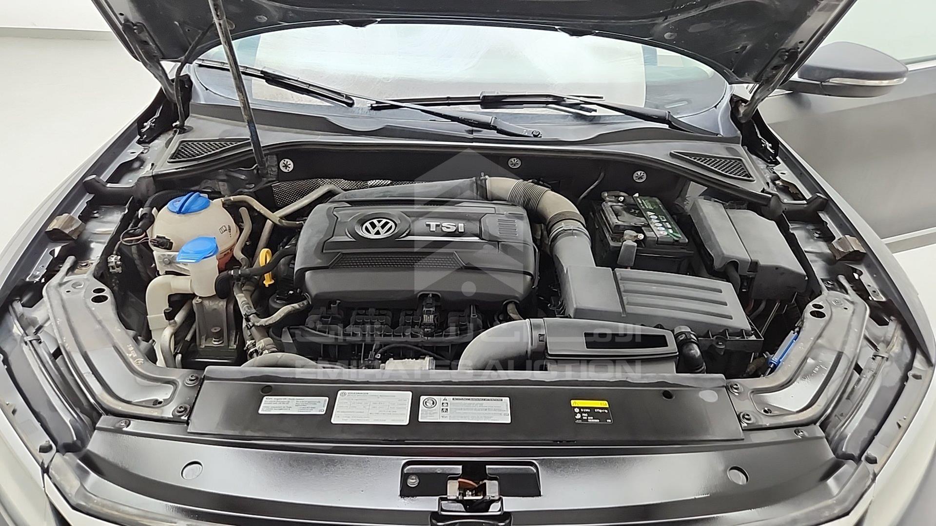 2017 VOLKSWAGEN PASSAT VIN: 1VWDT7A38HC025469